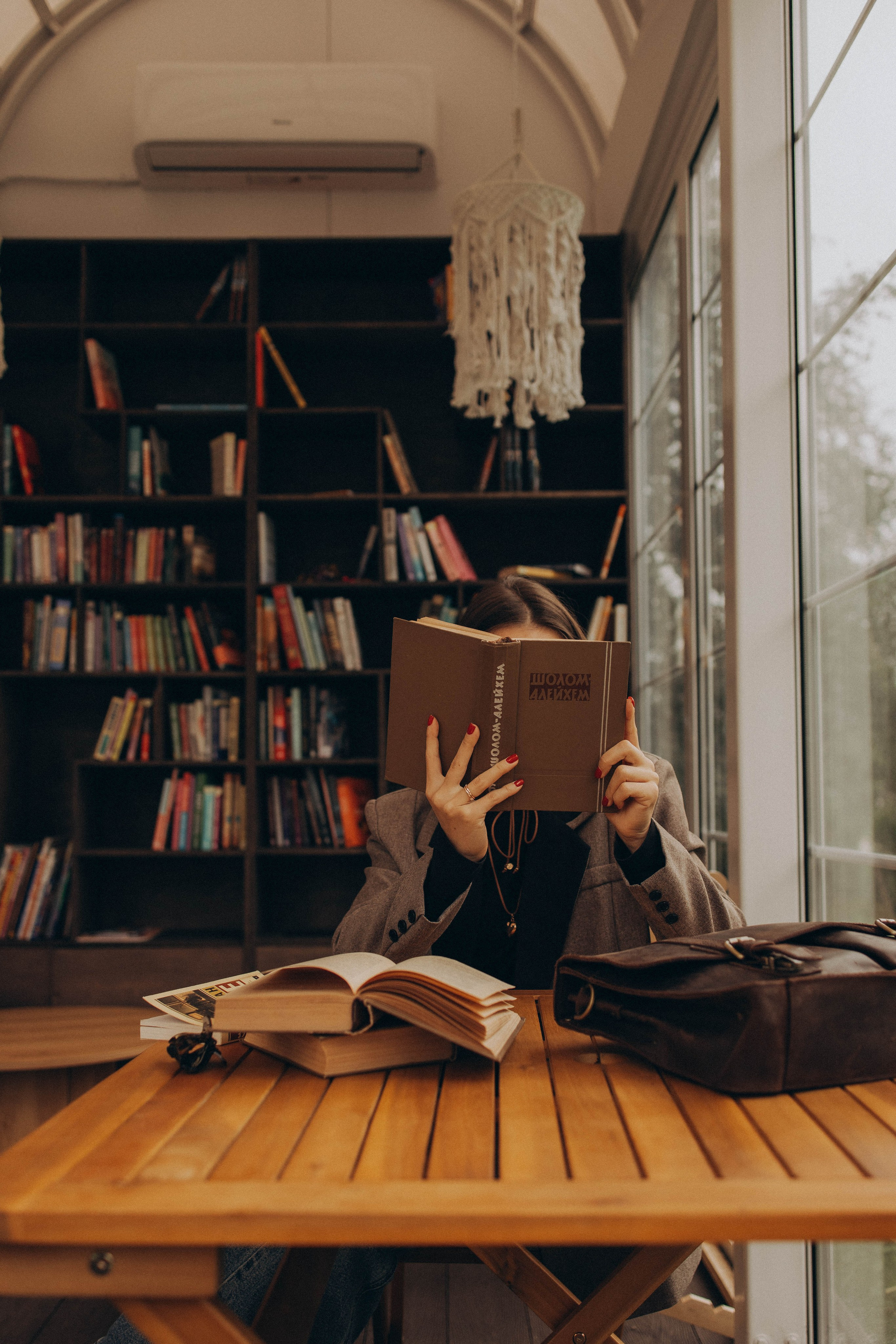 Ирина лесная библиотека. Фотограф lifestylе в Москве Пшеничная Анастасия