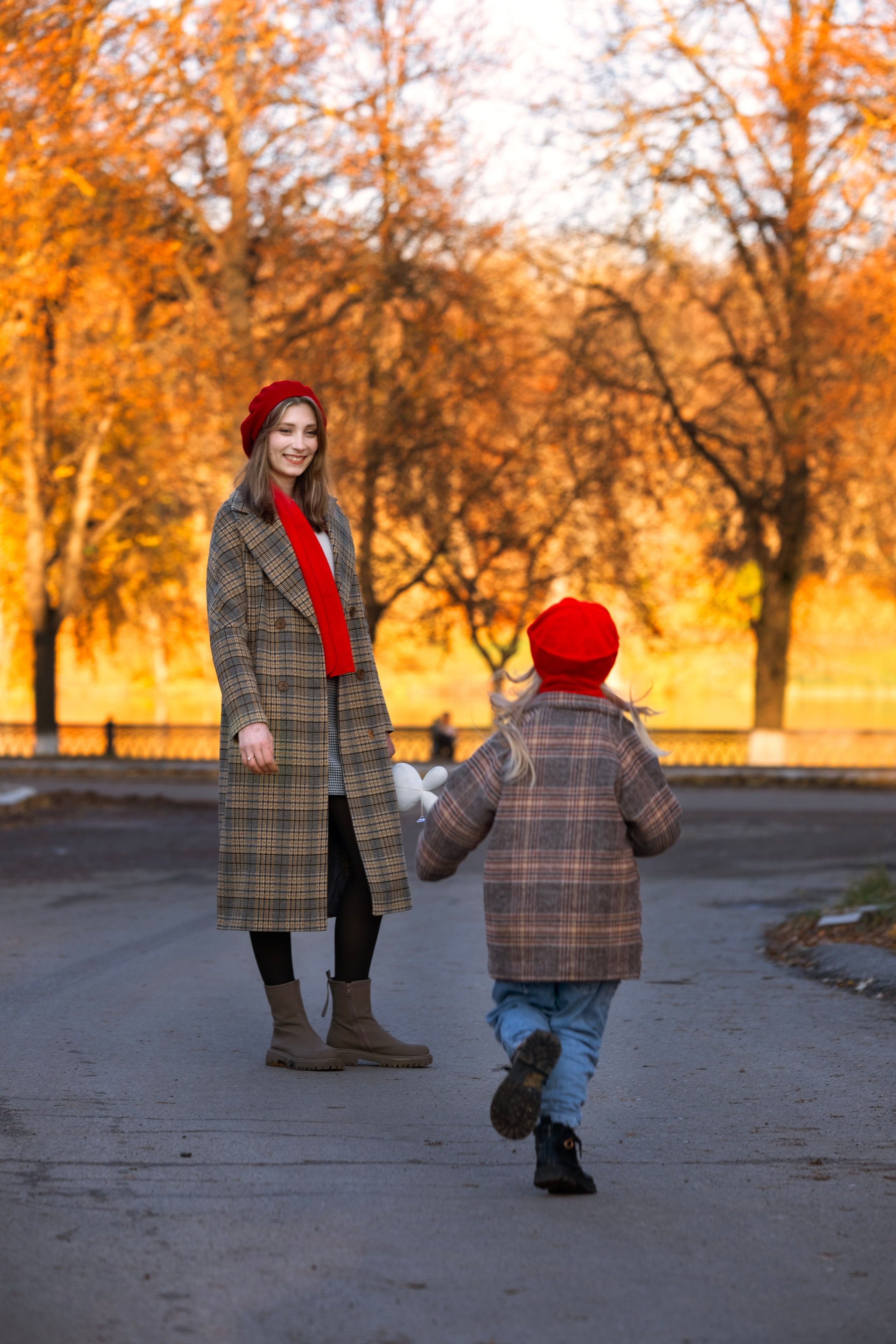 Катя и Ксюша. Лиза Рязанцева