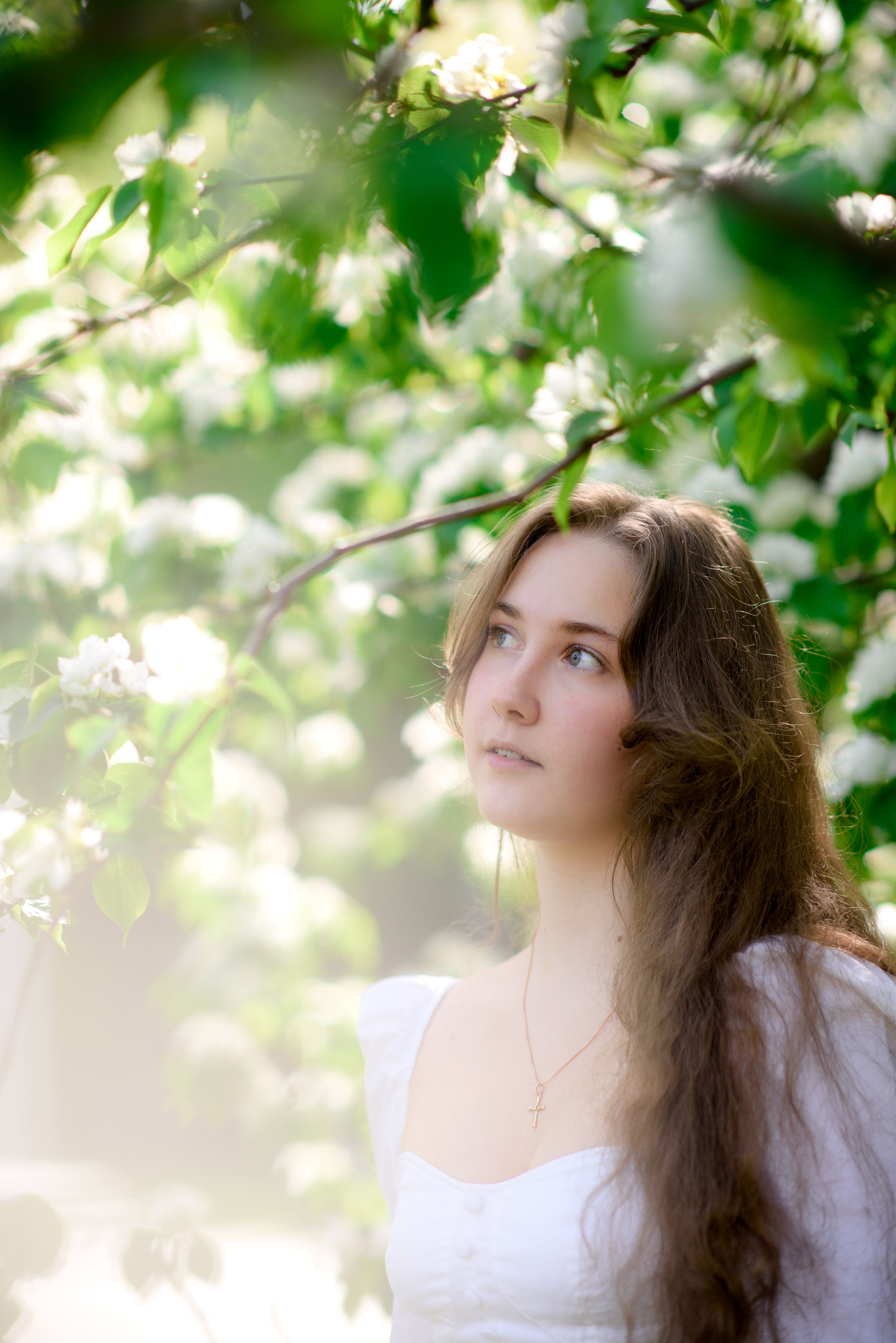 Фотосессия девочки-подростка в Музеоне в цветении. Главная