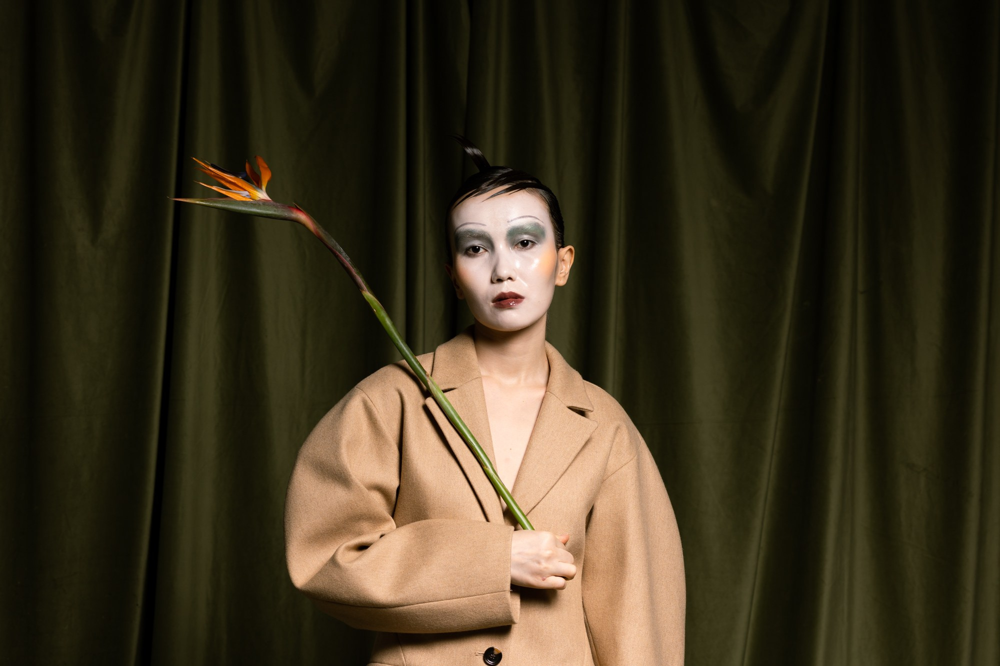 WhitePhotoSchool-Renita. Портретный фотограф, контент фотограф, продающие фото в Москве и МО