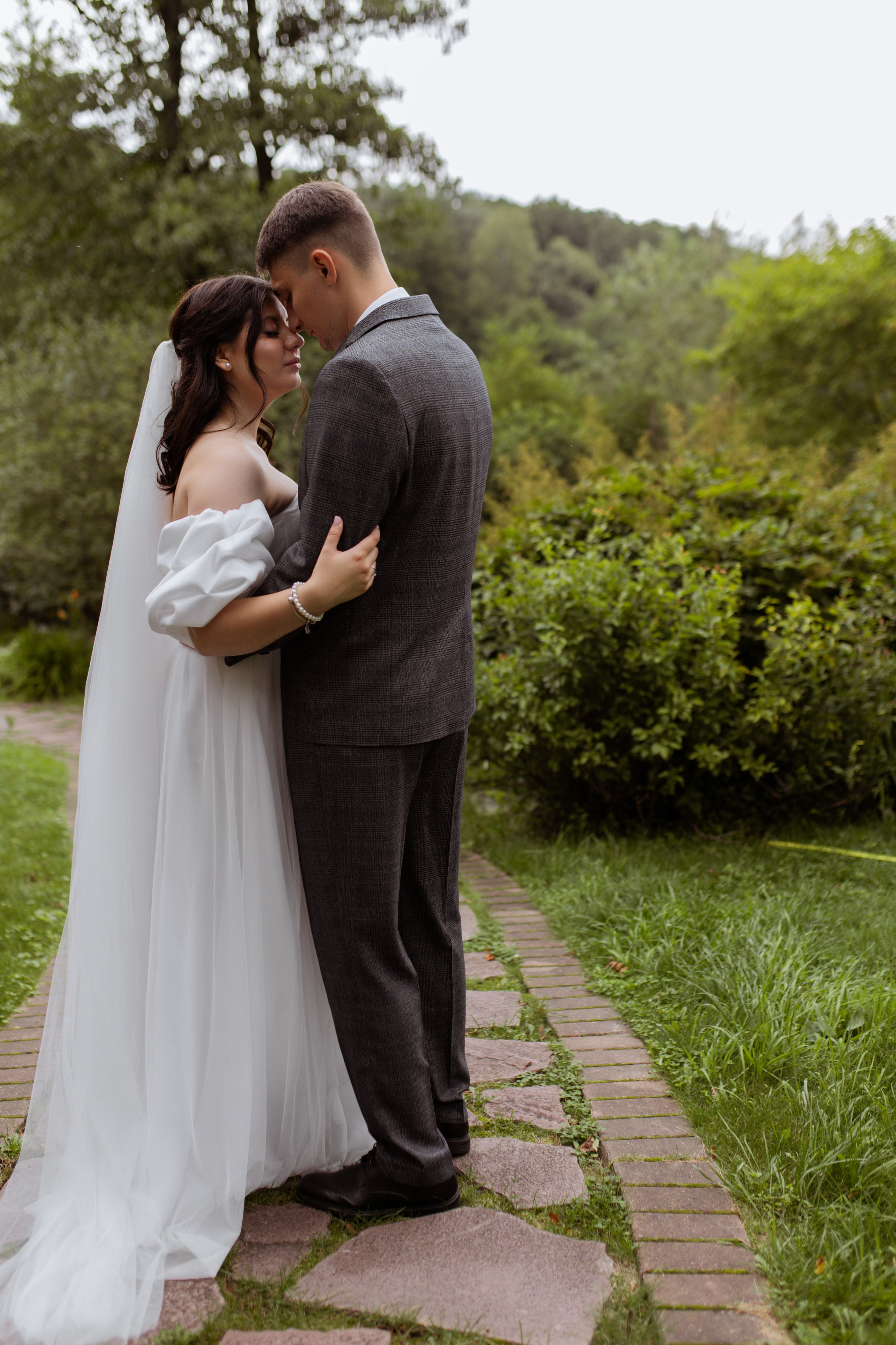 Тёплая августовская прогулка Вики и Саши. Свадебный фотограф Елена Рубцова