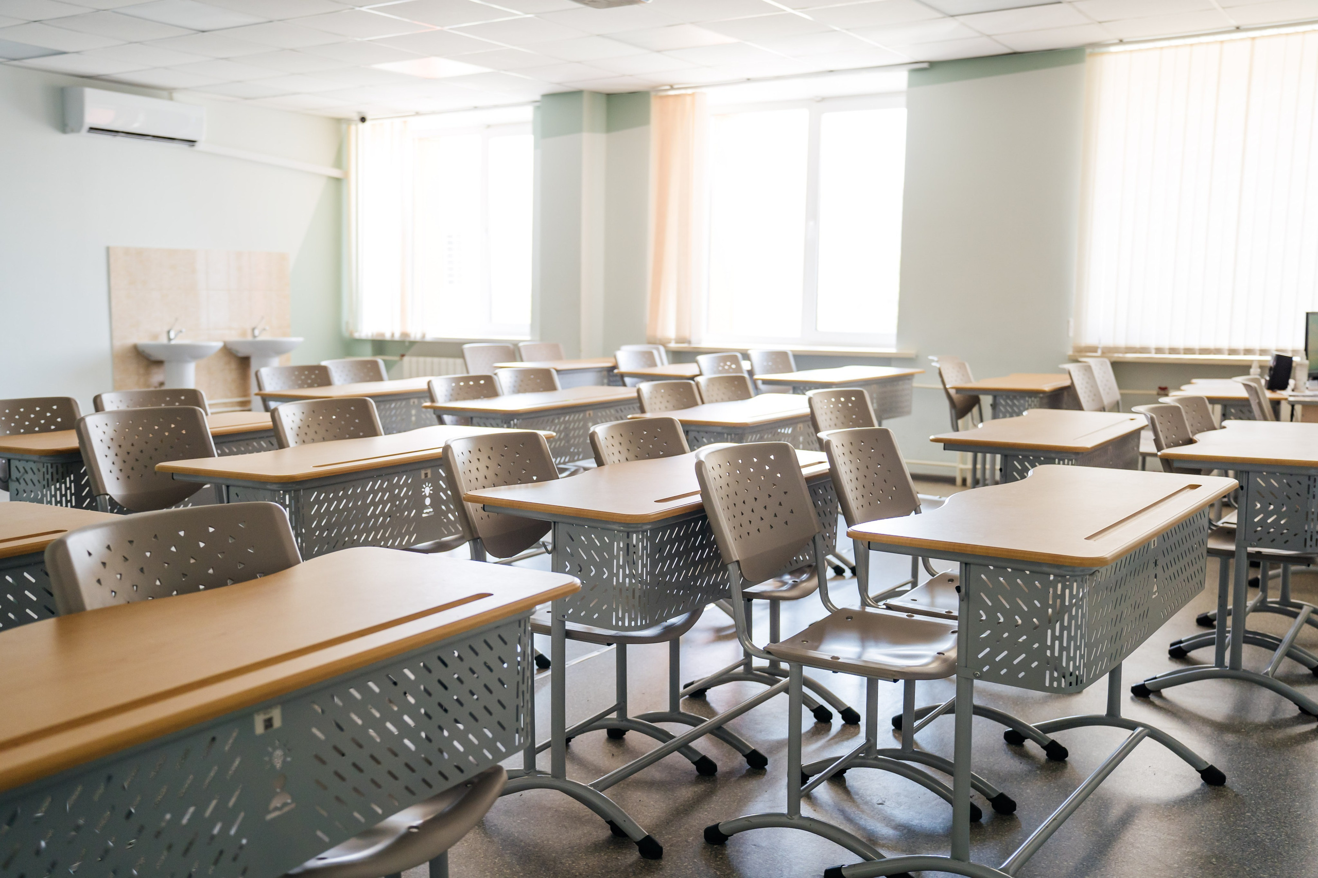 Съемка для Уральского медицинского колледжа ЮМЕД. Видеограф и Фотограф в Челябинске Ксения и Владимир Рюмины