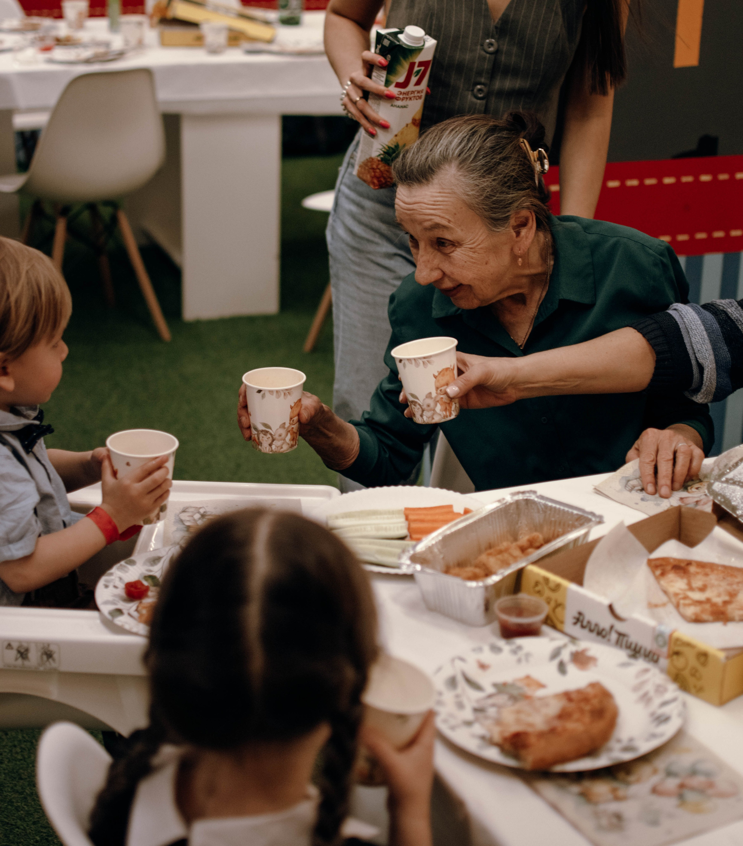 Детские праздники. Sevenksfm ph