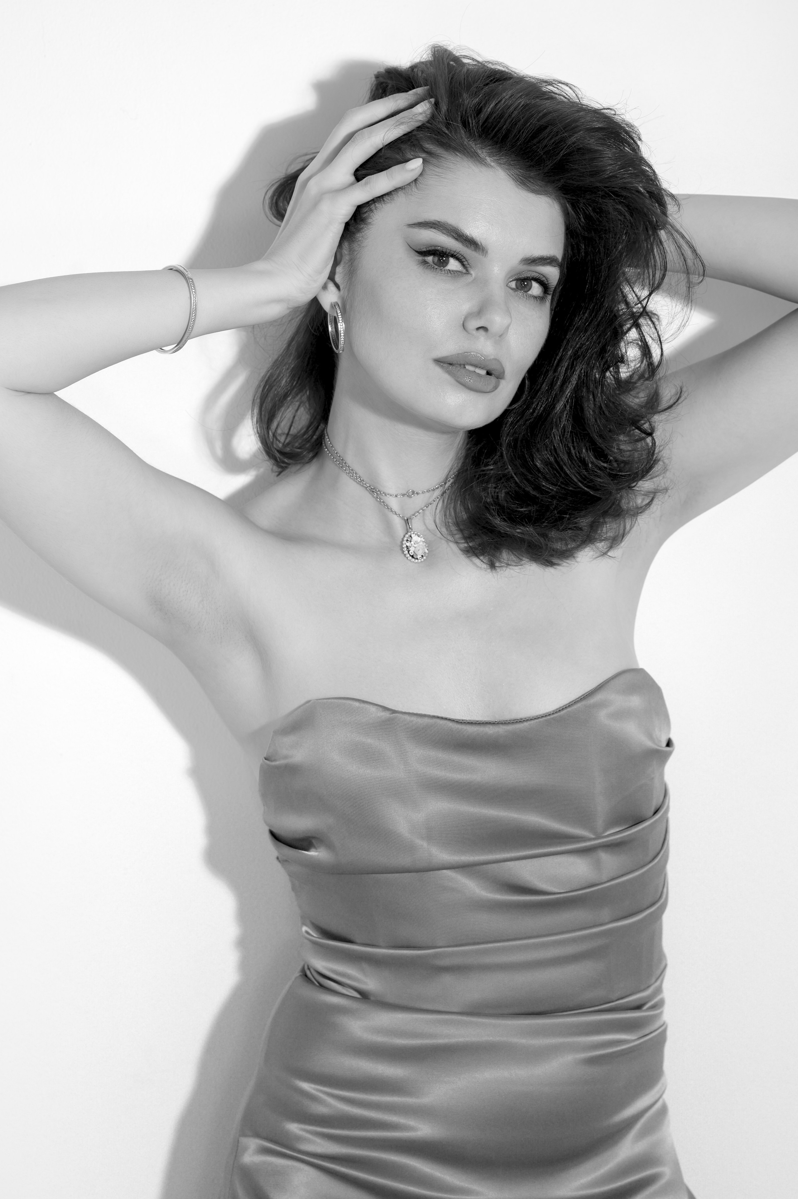 Студийная портретная фотосессия с естественным светом