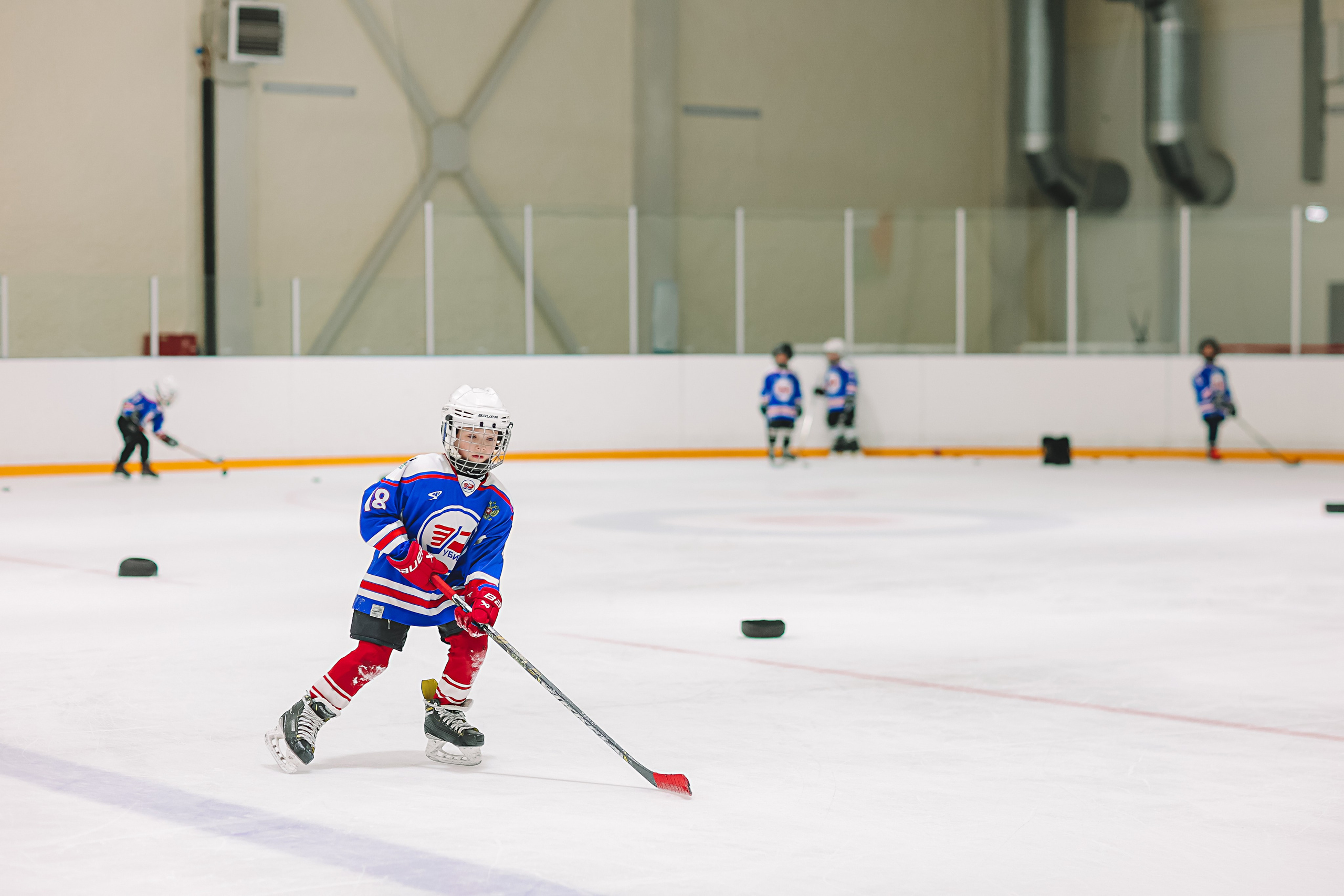 Хоккей тренировка. Семейный фотограф Тюмень, фотограф на роды Салмина Мария