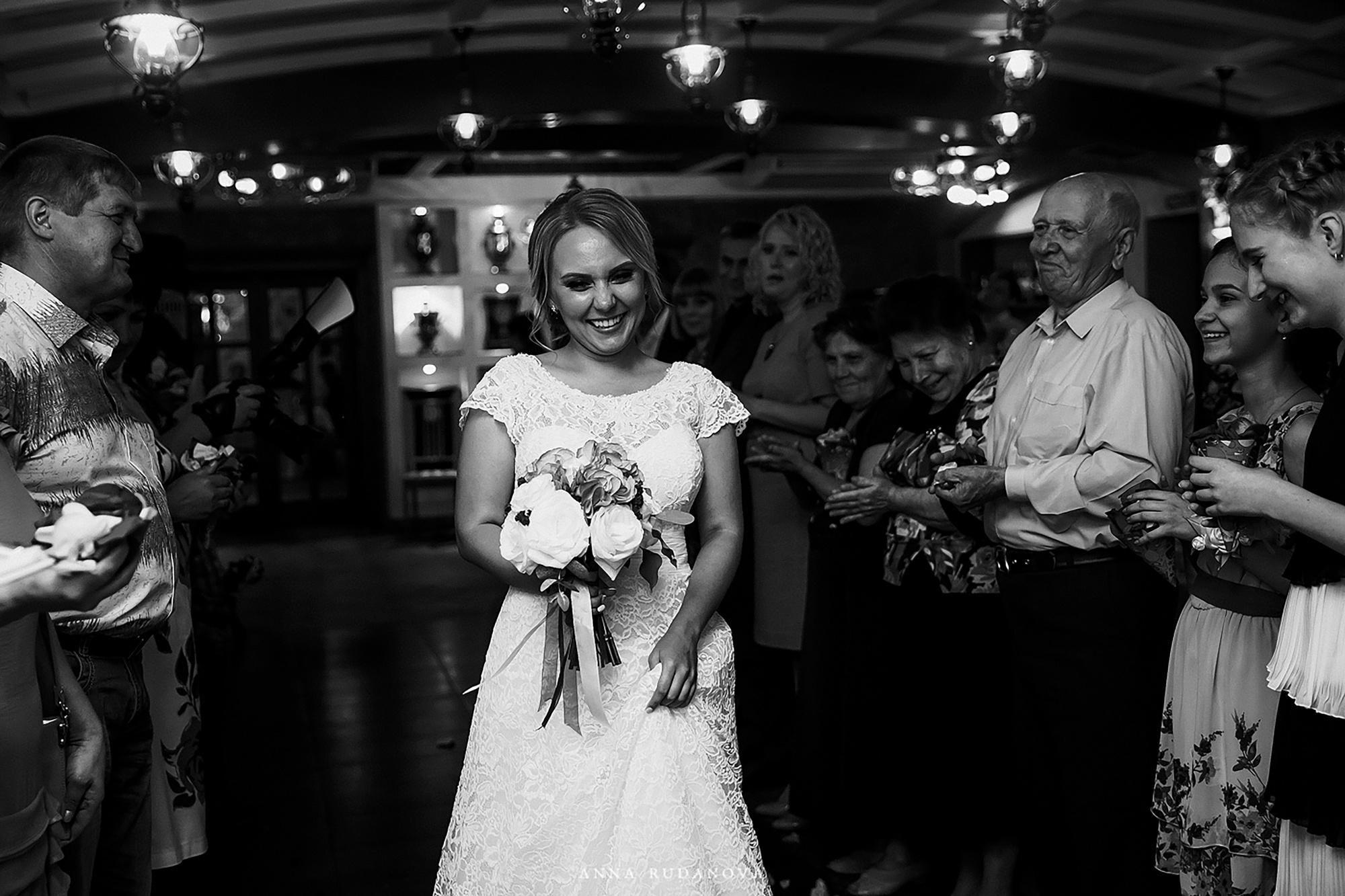 Реавиль Арзамас. Руданова Анна фотограф. Свадебный фотограф в Нижнем Новгороде, Москве, Саранске, Владимире. Я, свадебный и семейный фотограф Анна Руданова, помогу вам сделать неоценимый вклад в историю потомков. Вы получите универсальное средство укрепления семьи, ведь на моих снимках всегда присутствуют нежность, поддержка и сила настоящей любви. Вне зависимости от типа работы – фотосессии для беременных, свадебной фотосессии или детской фотосессии – я сохраняю свой авторский стиль художественной фотосъемки. отель 