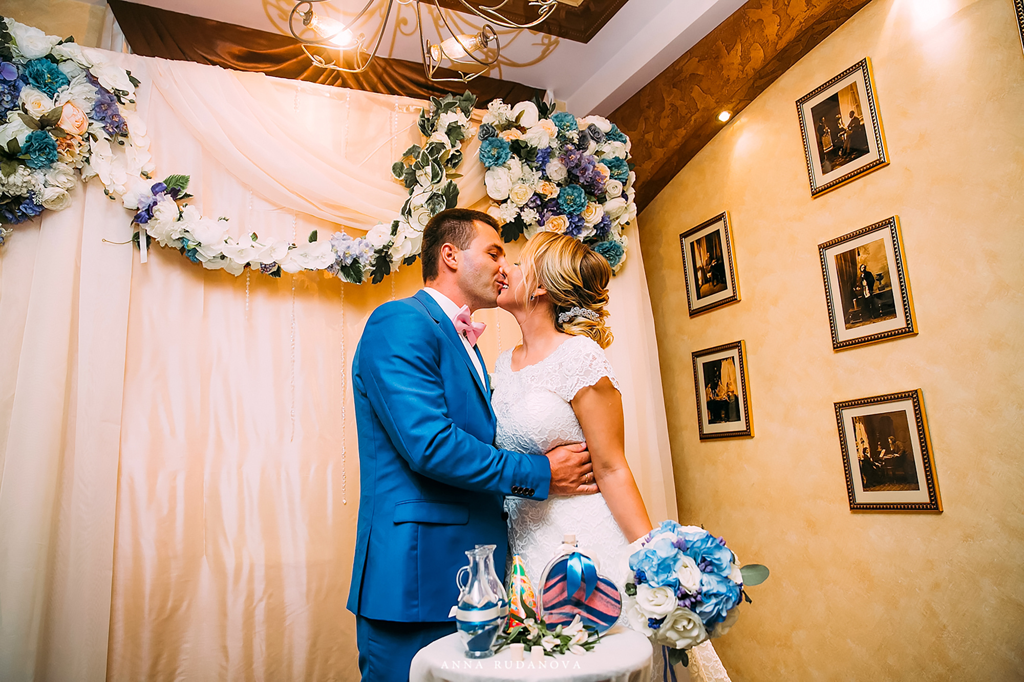 Отель Реавиль Арзамас. Руданова Анна фотограф. Свадебный фотограф в Нижнем Новгороде, Москве, Саранске, Владимире. Я, свадебный и семейный фотограф Анна Руданова, помогу вам сделать неоценимый вклад в историю потомков. Вы получите универсальное средство укрепления семьи, ведь на моих снимках всегда присутствуют нежность, поддержка и сила настоящей любви. Вне зависимости от типа работы – фотосессии для беременных, свадебной фотосессии или детской фотосессии – я сохраняю свой авторский стиль художественной фотосъемки.