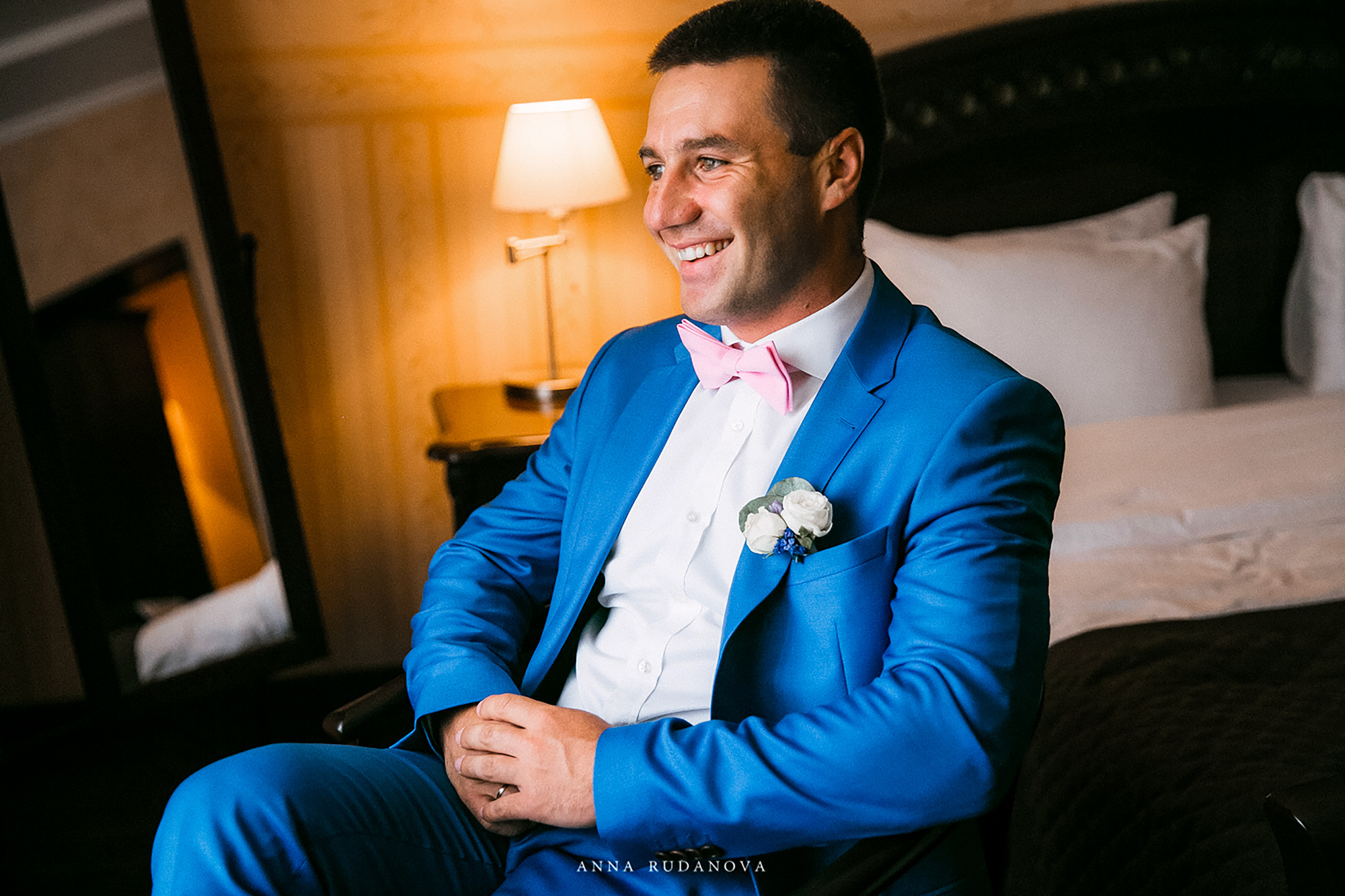 Руданова Анна фотограф. Свадебный фотограф в Нижнем Новгороде, Москве, Саранске, Владимире. Я, свадебный и семейный фотограф Анна Руданова, помогу вам сделать неоценимый вклад в историю потомков. Вы получите универсальное средство укрепления семьи, ведь на моих снимках всегда присутствуют нежность, поддержка и сила настоящей любви. Вне зависимости от типа работы – фотосессии для беременных, свадебной фотосессии или детской фотосессии – я сохраняю свой авторский стиль художественной фотосъемки. Кристина и Сергей