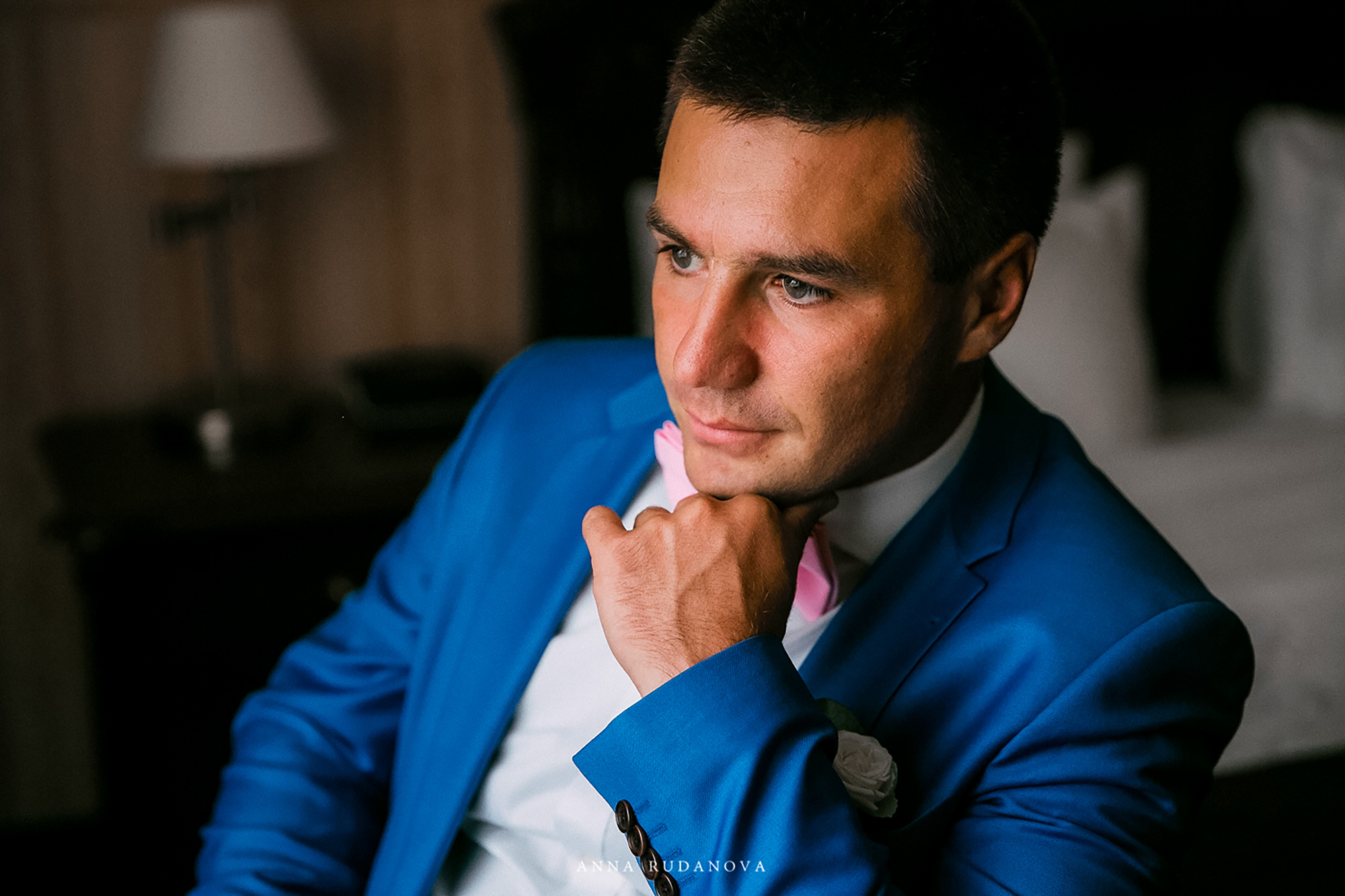 Руданова Анна фотограф. Свадебный фотограф в Нижнем Новгороде, Москве, Саранске, Владимире. Я, свадебный и семейный фотограф Анна Руданова, помогу вам сделать неоценимый вклад в историю потомков. Вы получите универсальное средство укрепления семьи, ведь на моих снимках всегда присутствуют нежность, поддержка и сила настоящей любви. Вне зависимости от типа работы – фотосессии для беременных, свадебной фотосессии или детской фотосессии – я сохраняю свой авторский стиль художественной фотосъемки. Кристина и Сергей