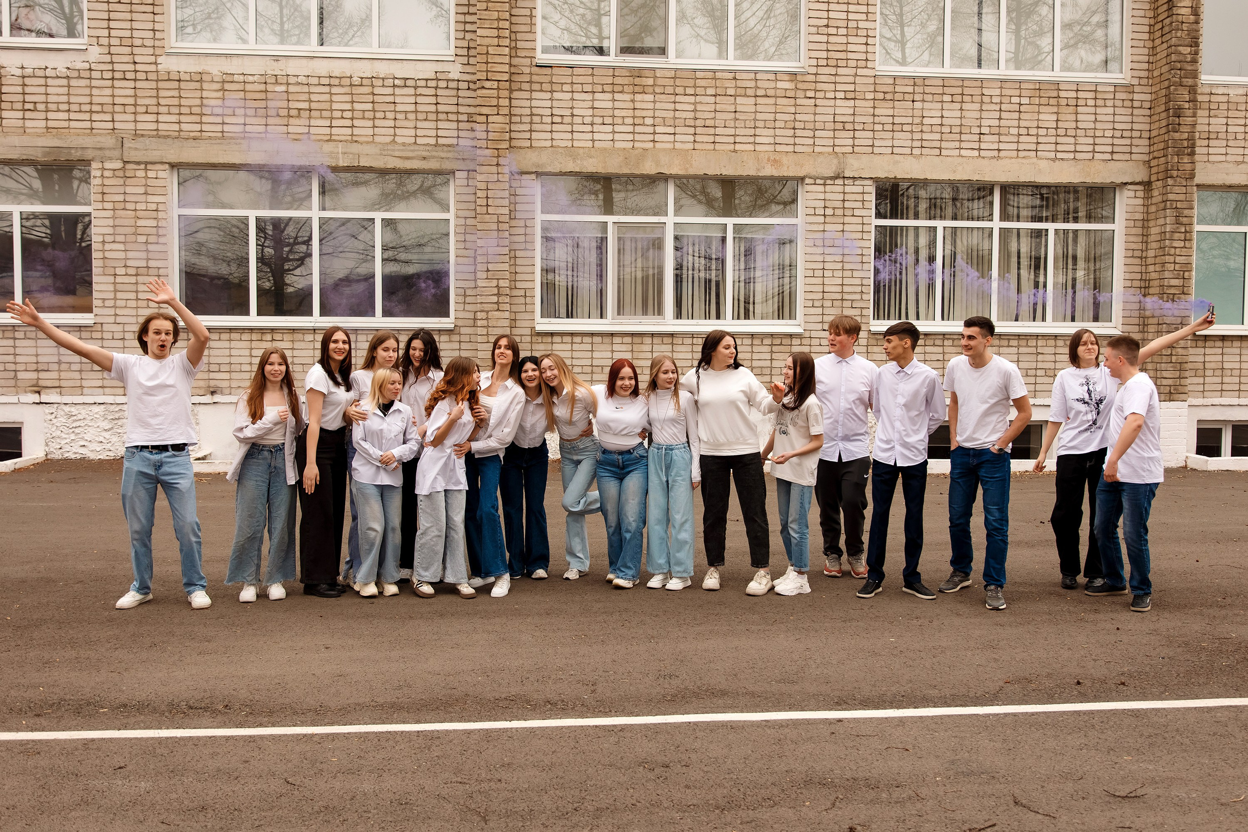 11 класс с. Барабаш. Фотограф Любовь Корниенко, Примоский край