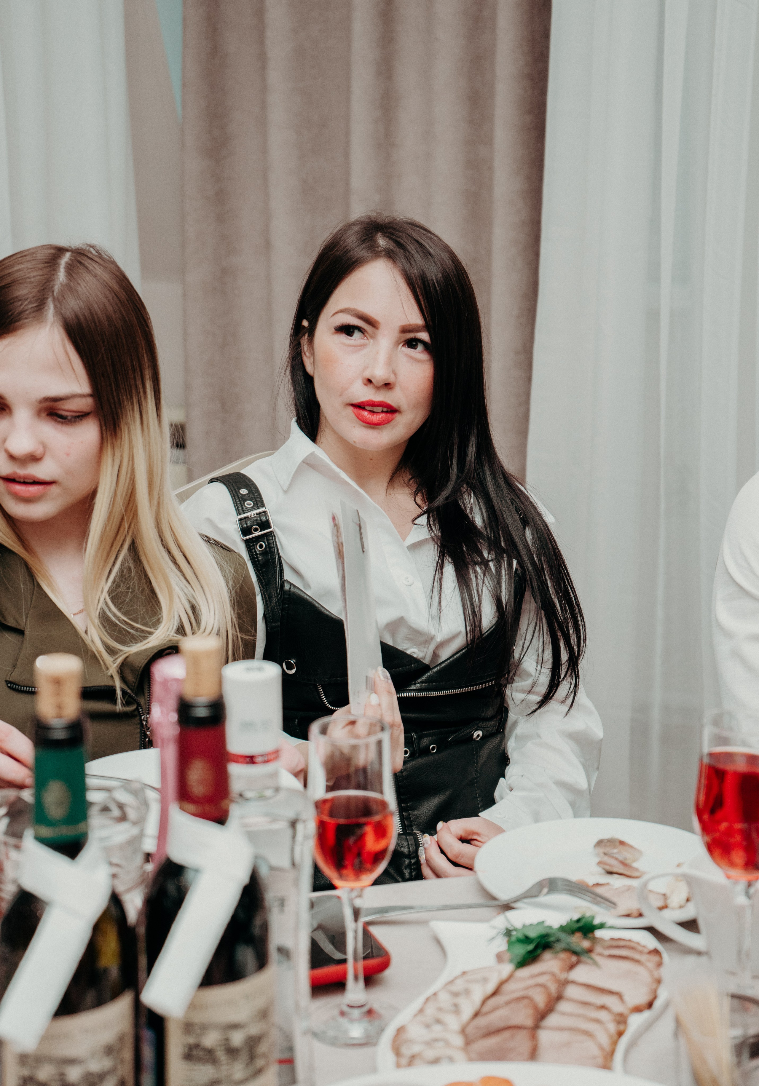 Фотографии с свадебного банкета Якова и Екатерины. Фотограф в Улан-Удэ. Свадебный фотограф в Улан-Удэ