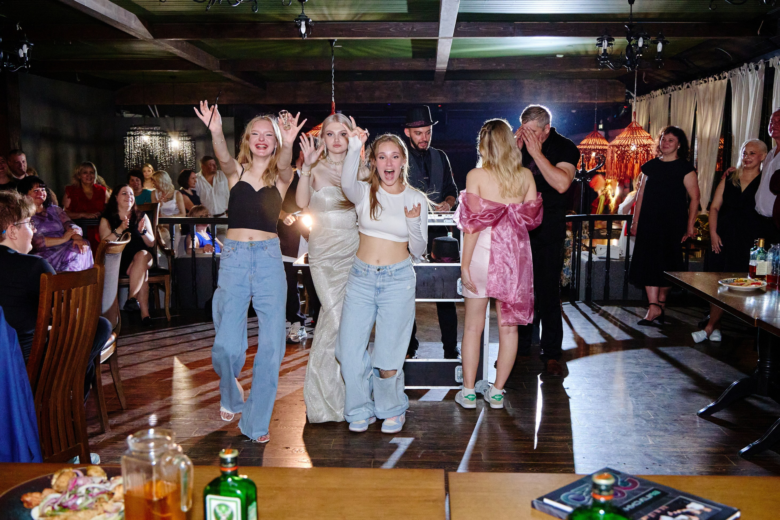 Выпускной 35 Сош. Фотограф Выпускные альбомы Таганрог Сергей Коробченко