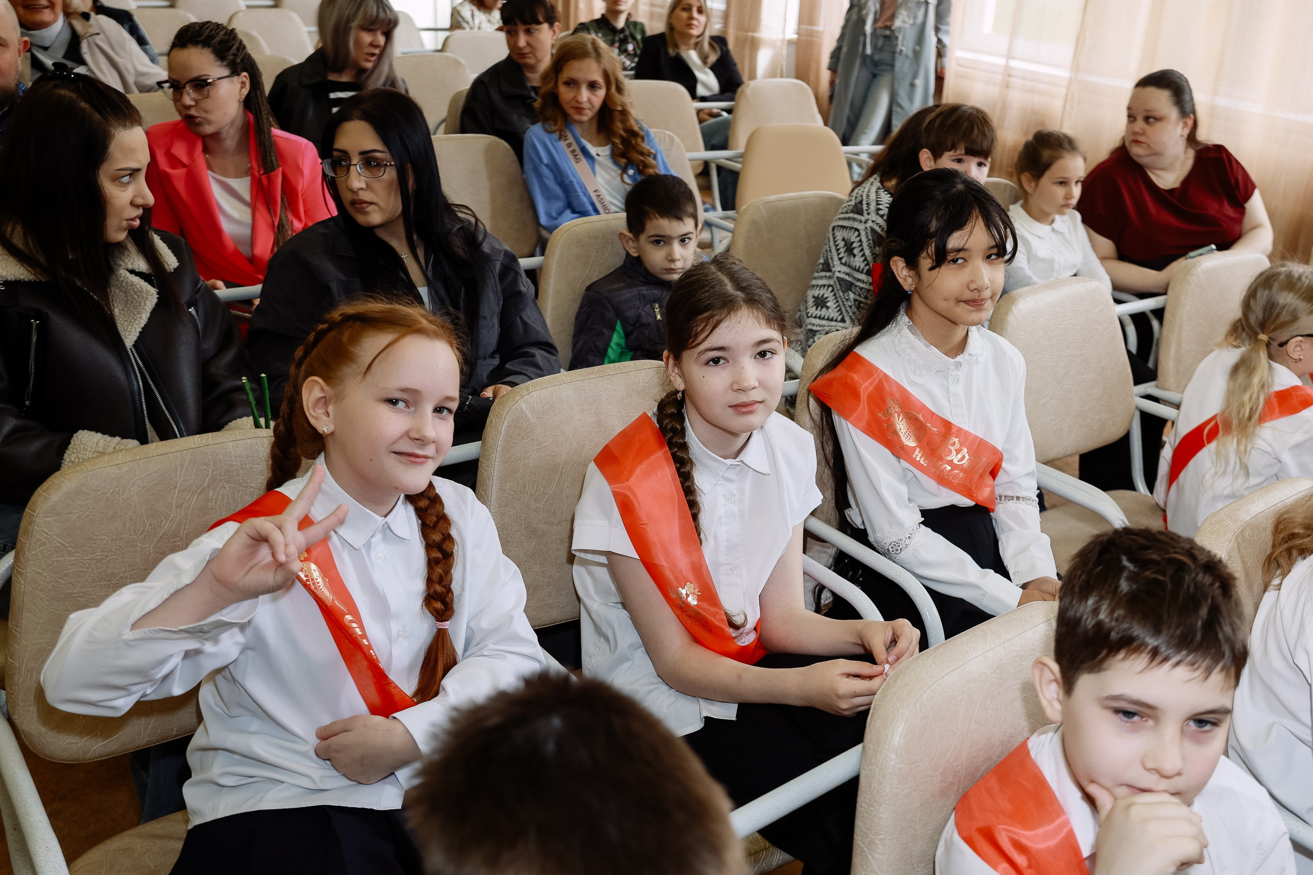 Последний звонок 4б школа 26. Фотограф Юлия Мальцева