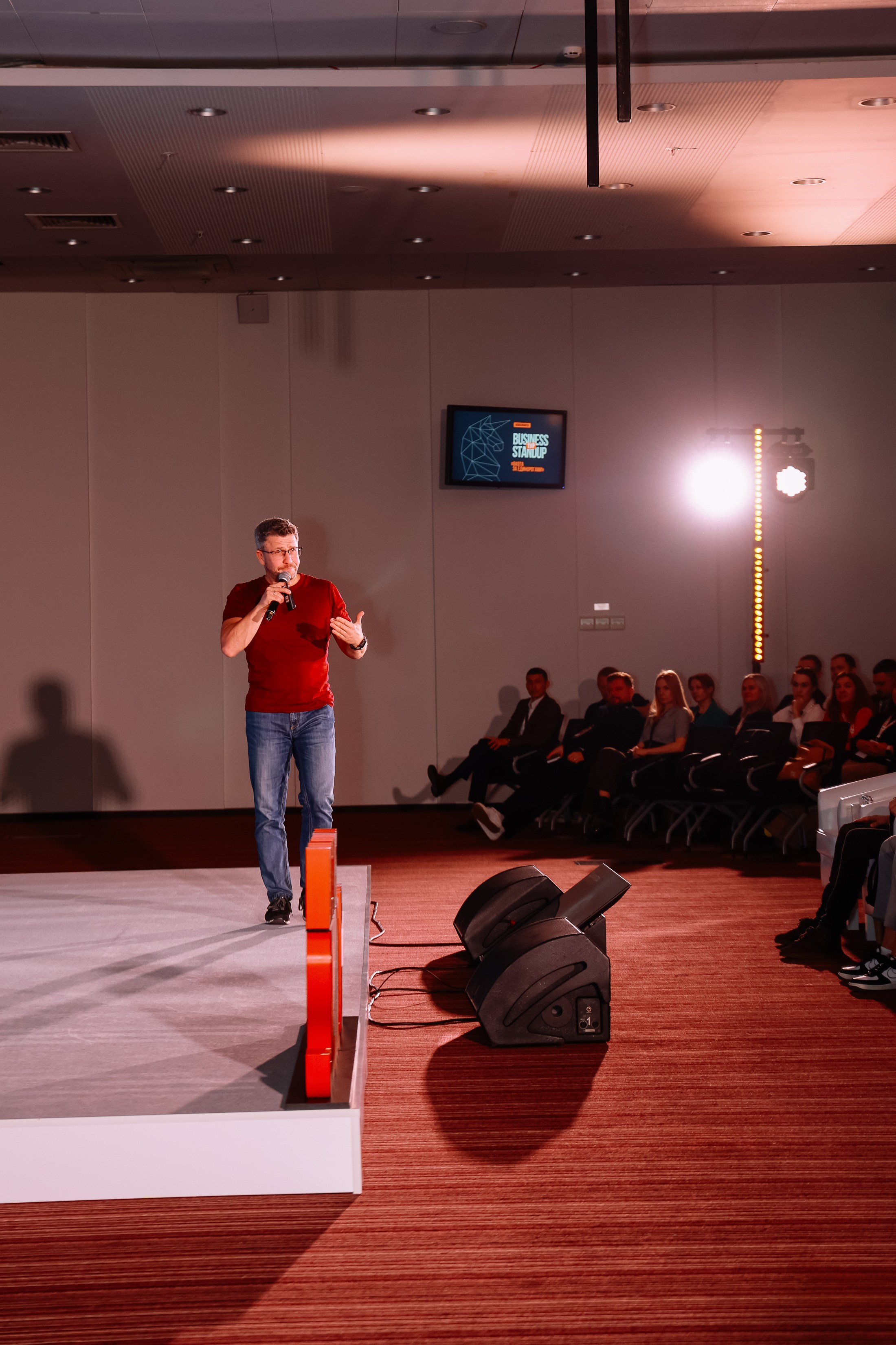 BUSNESS STANDUP с Оскаром Хартманном. Фотограф Юлия Мальцева