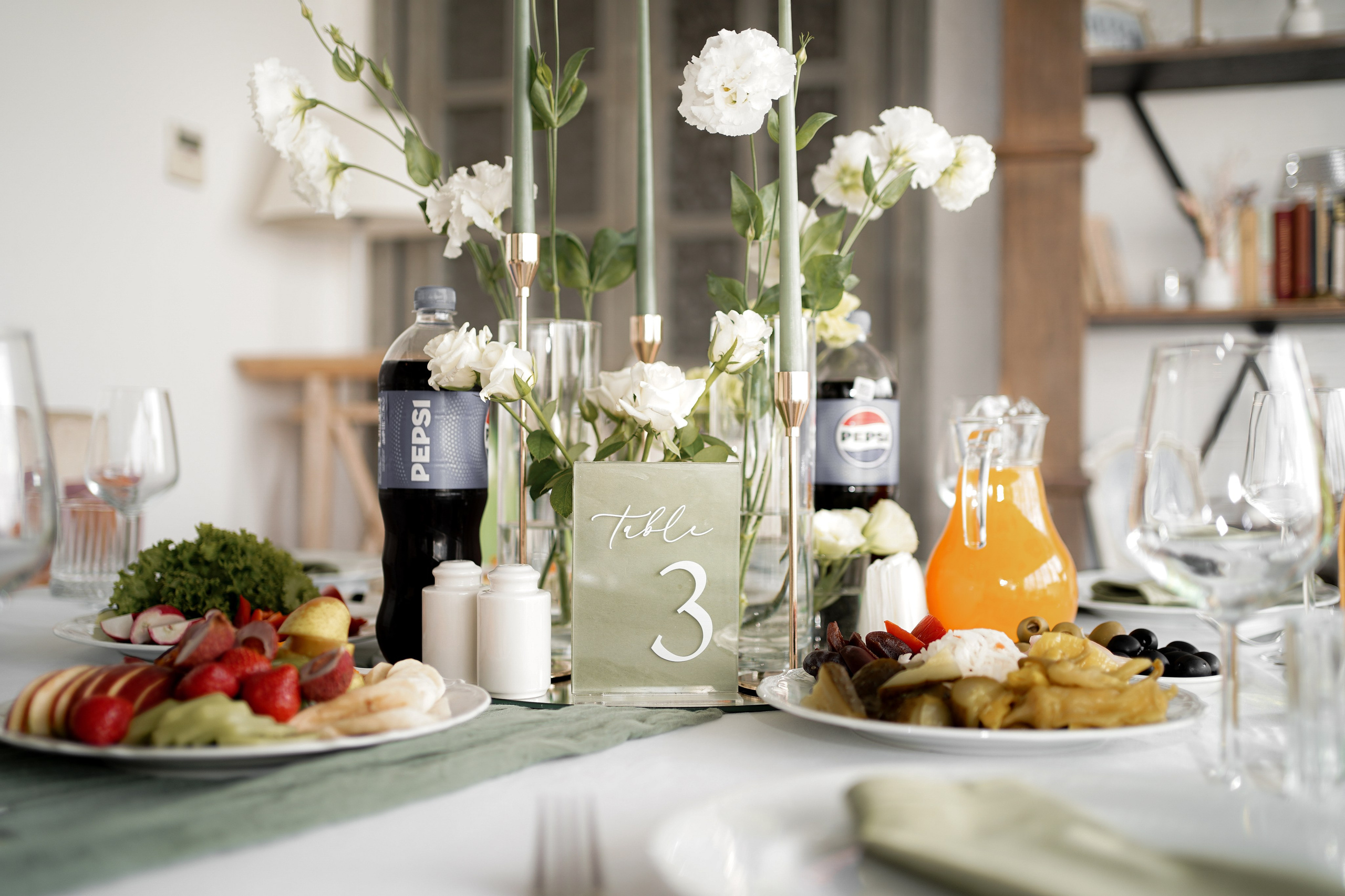 Банкет в ресторане «Европа». Свадебный фотограф в Ростове-на-Дону. Таинство Крещения и Венчания, семейные фотосессии. Алёна Чёботова