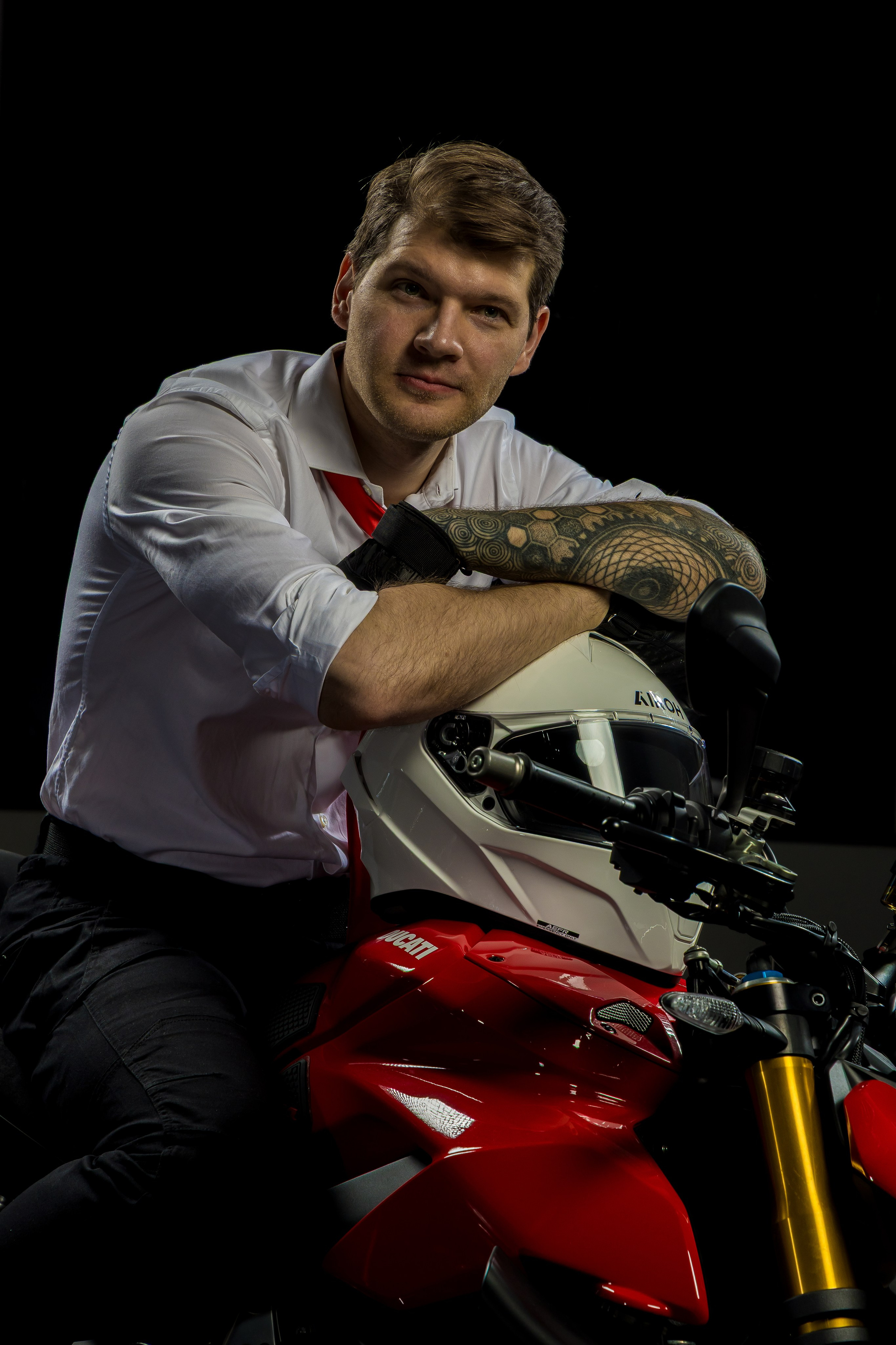 LANKARRA мотоблоггер. Photomantis