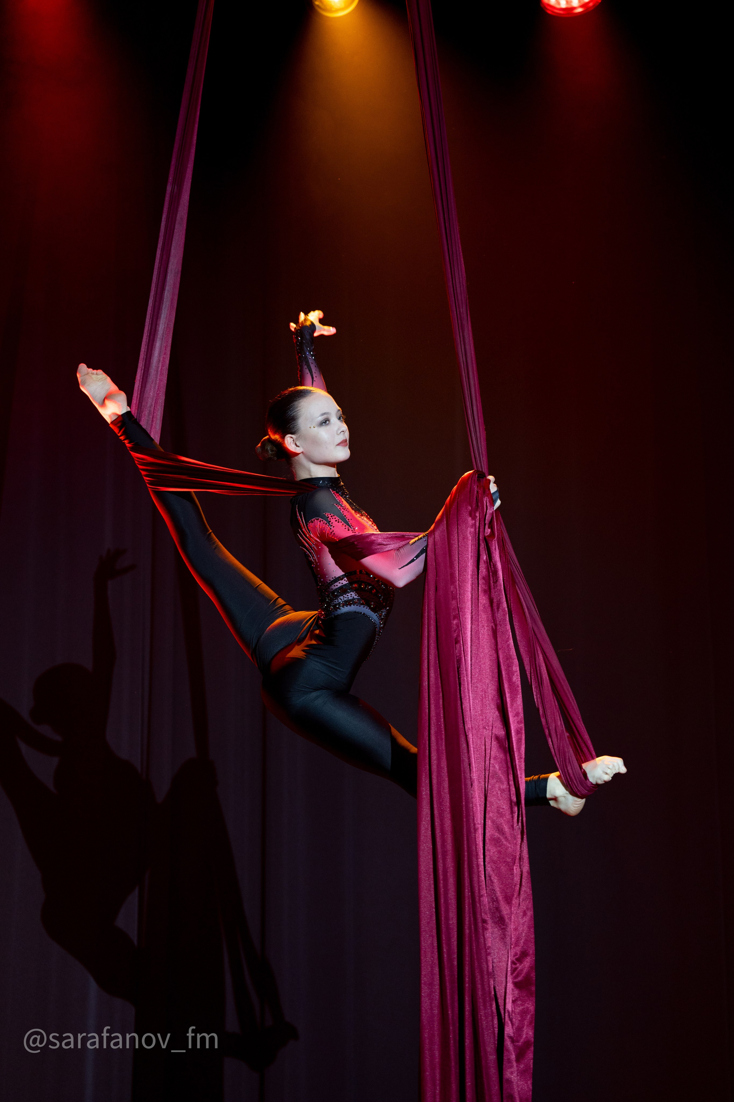 Соревнования — воздушная гимнастика. Фотограф Москва/ Дмитрий Сарафанов