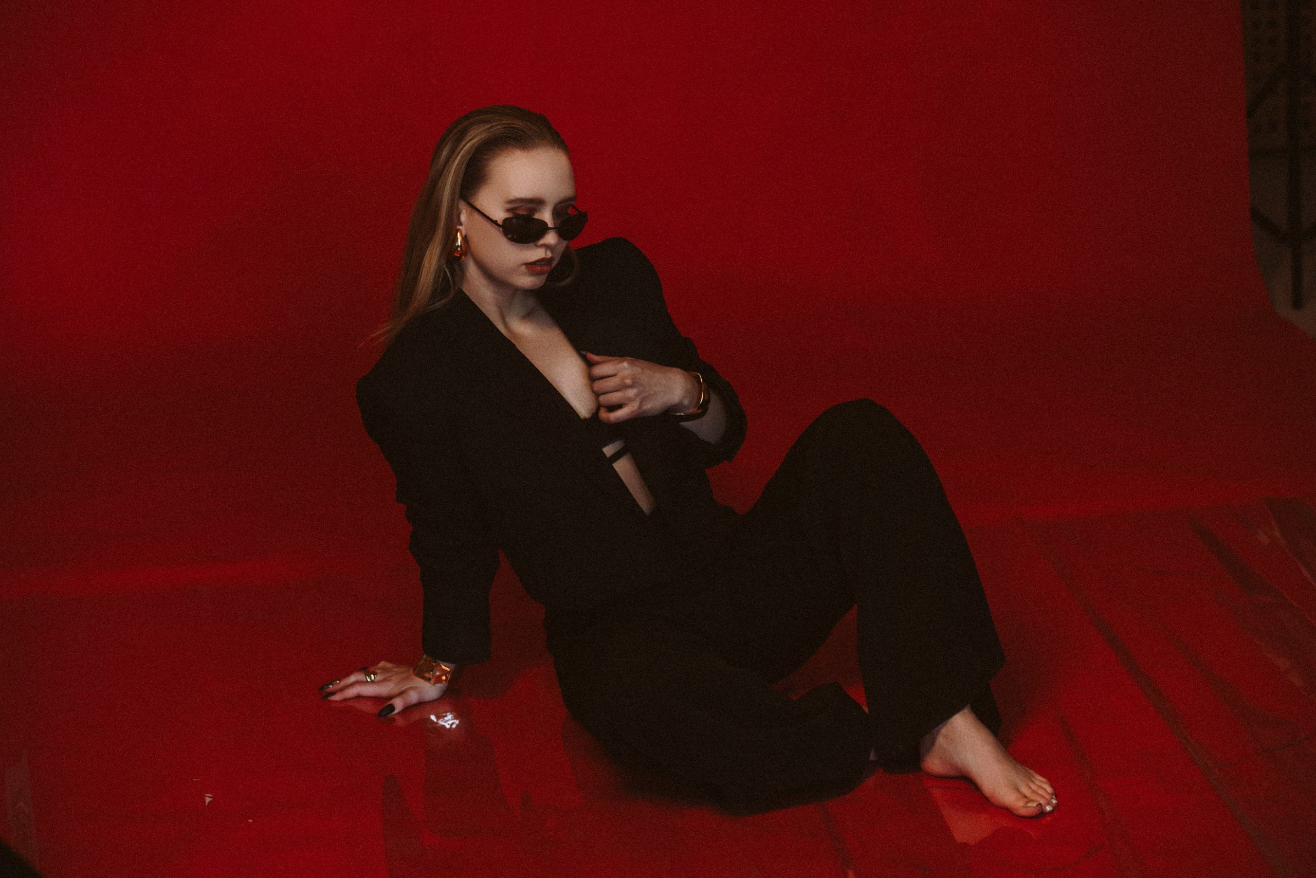 Арина на красном. Семейный фотограф в Вышнем Волочке — Ульяна Иванова | Фотосессии для всей семьи