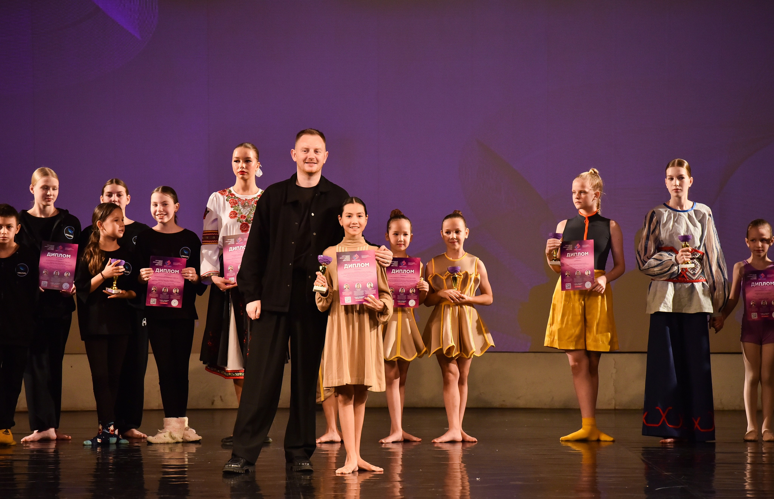 01.12.2024 Фестиваль хореографического искусства «АРТ-КОМПАС. СЕВЕРО-ЗАПАД» г. Спб. Медиастудия Фото Концепт