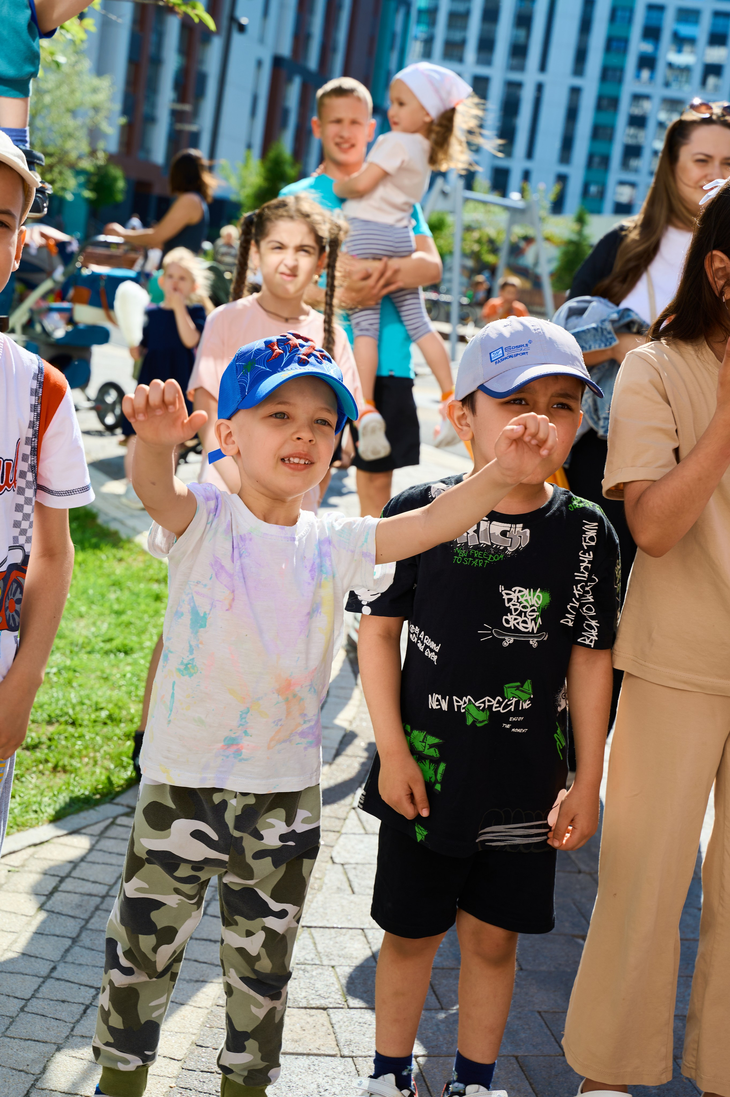 1 июня ЖК Галактика. Фотограф Универсал в Новосибирске