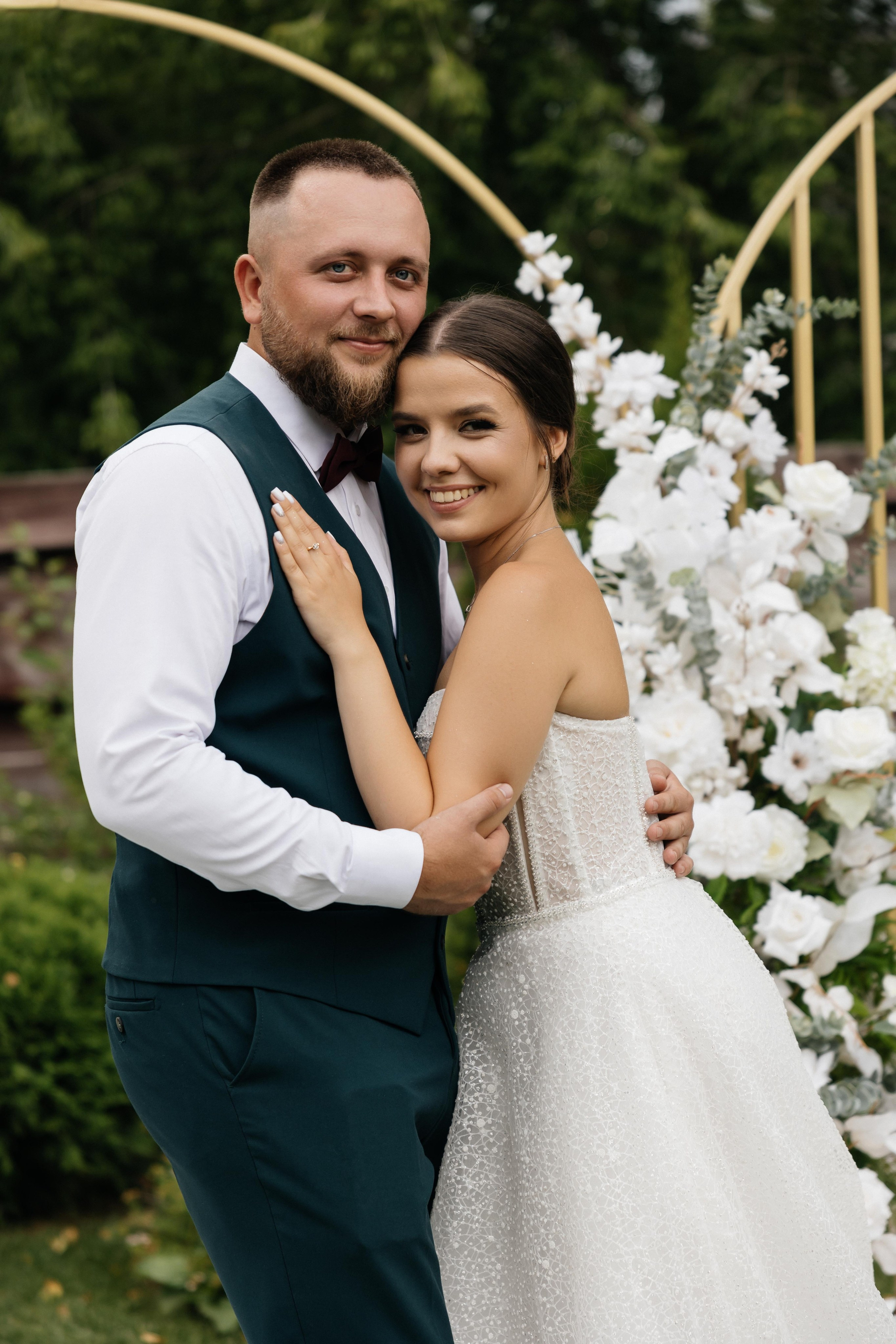 Свадебная история. Лесной Виладж. Свадебный и семейный фотограф Рассказова Виктория