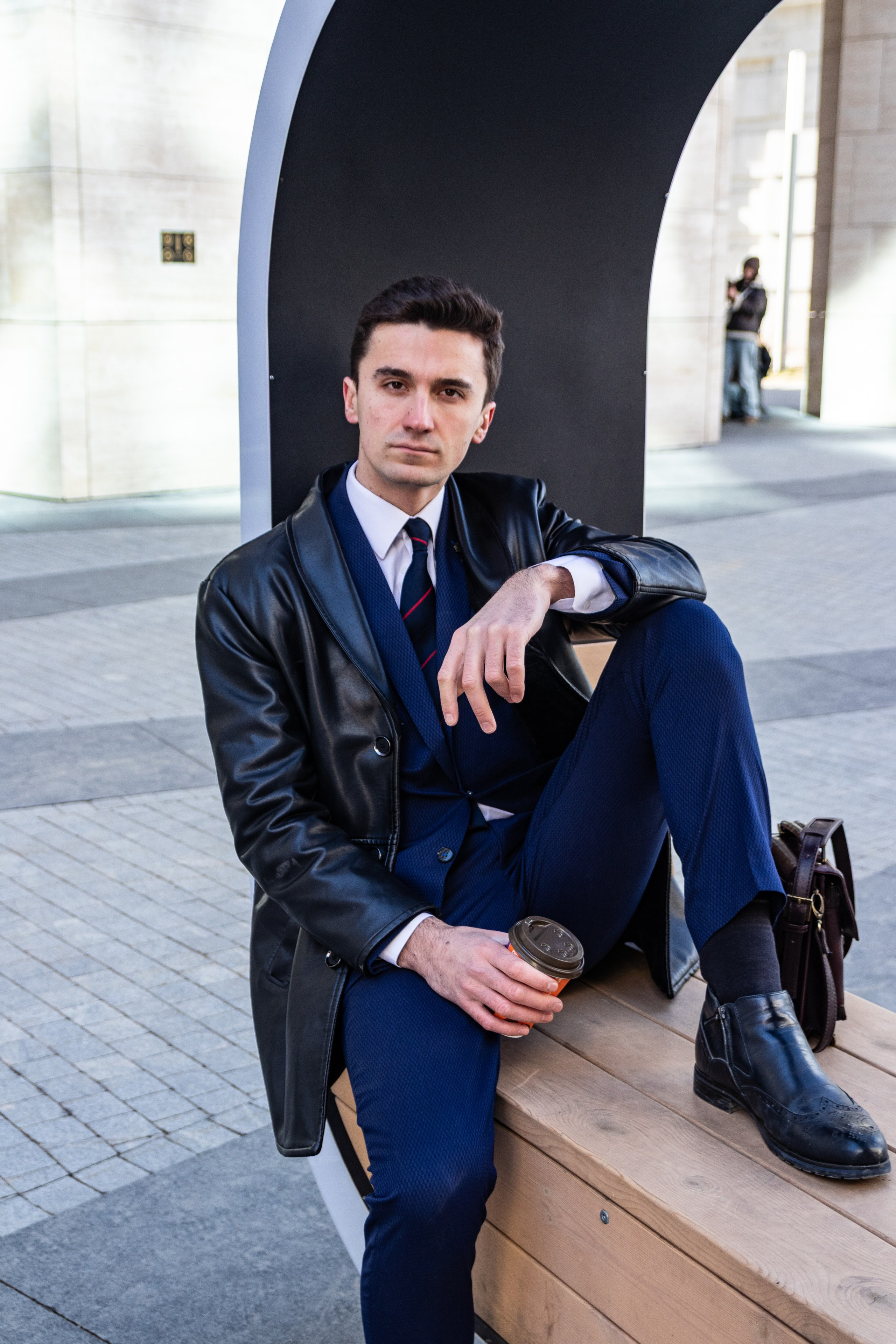 Мужская уличная бизнес-фотосессия — уверенность в каждом кадре. Портретный фотограф в Санкт-Петербурге Савельева Ольга