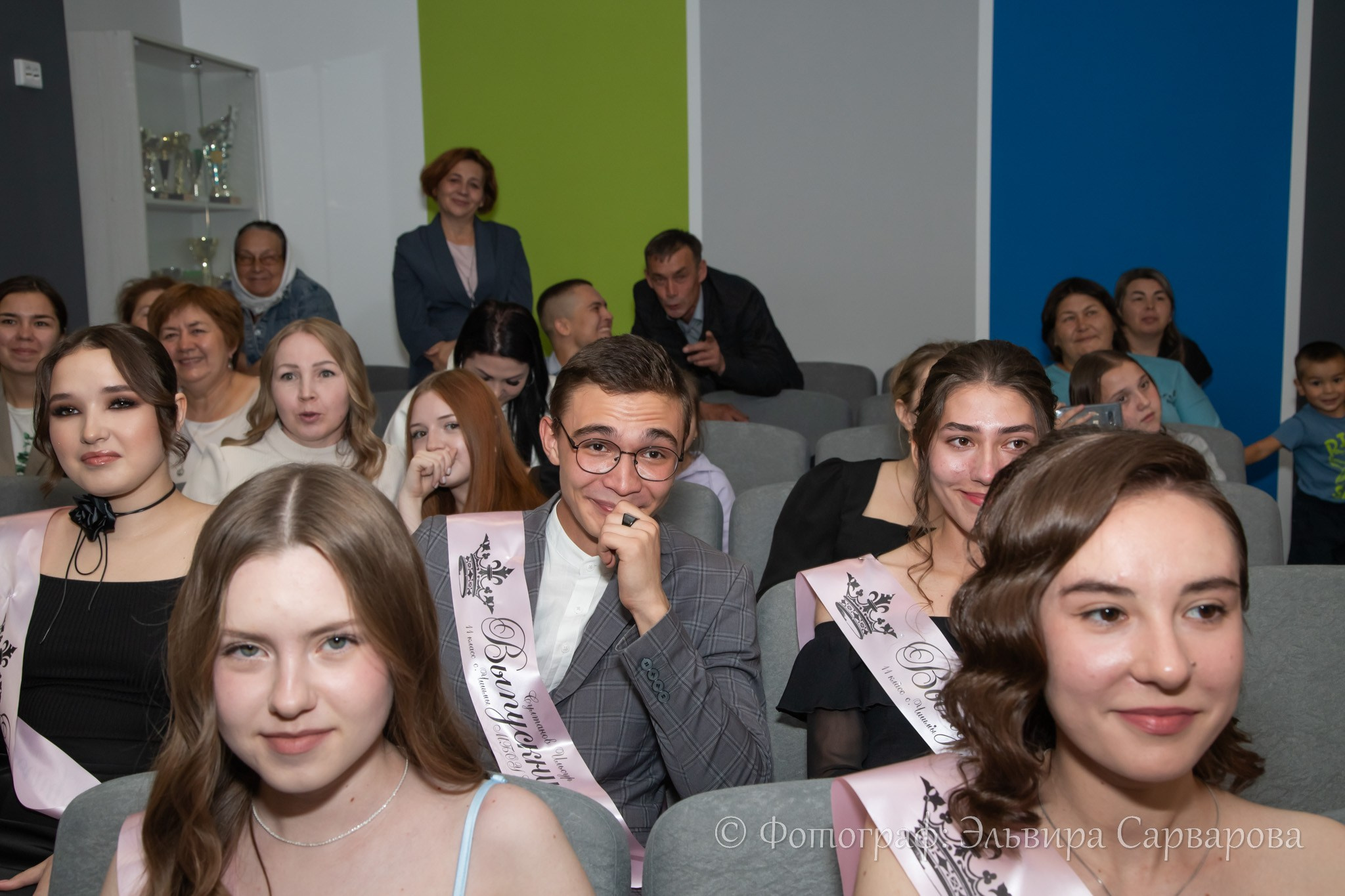 Вручение аттестатов 11 класс. Репортажный Фотограф