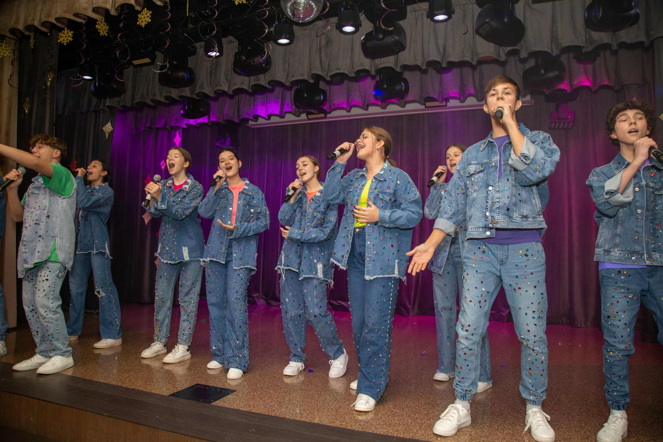 Репортажная съёмка для Домисольки на новый год. «Студия DRONAVT`s» — видеосъёмка и фотография г. Москва