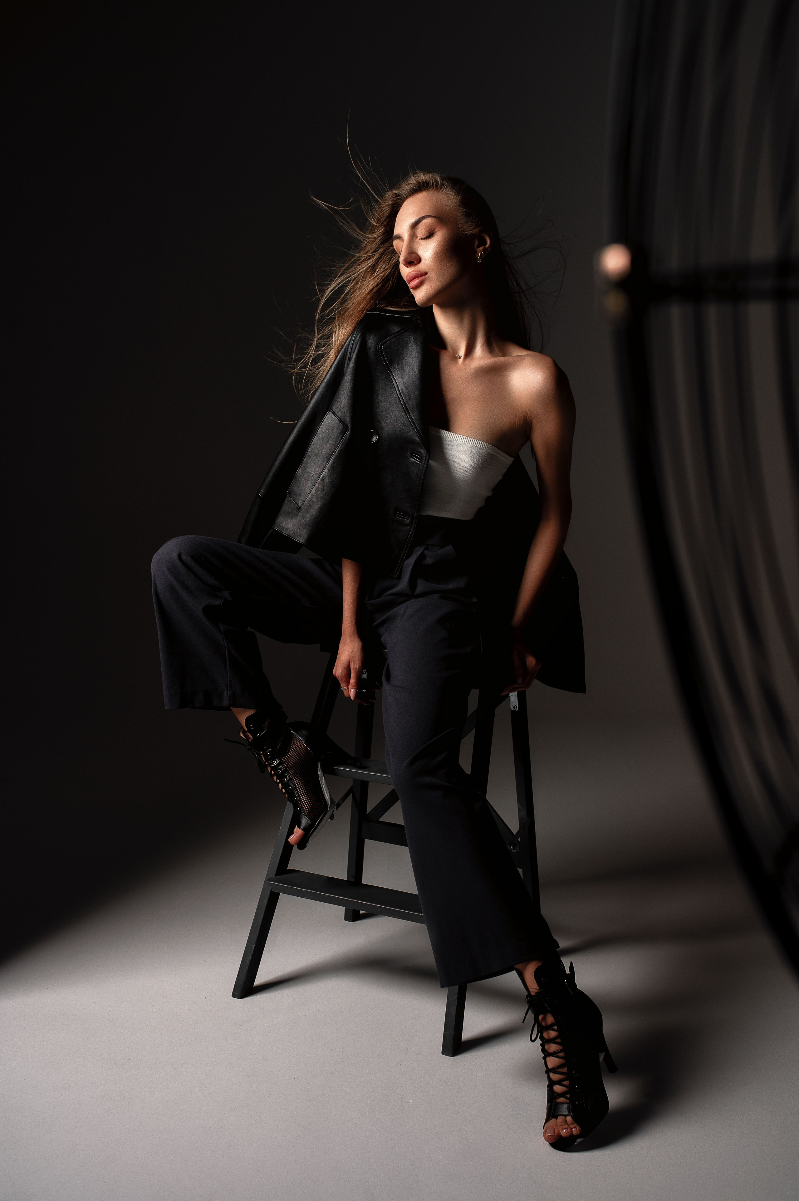 Валерия Крюкова. Фотостудия Алматы — 2 Stula.Studio | Аренда залов