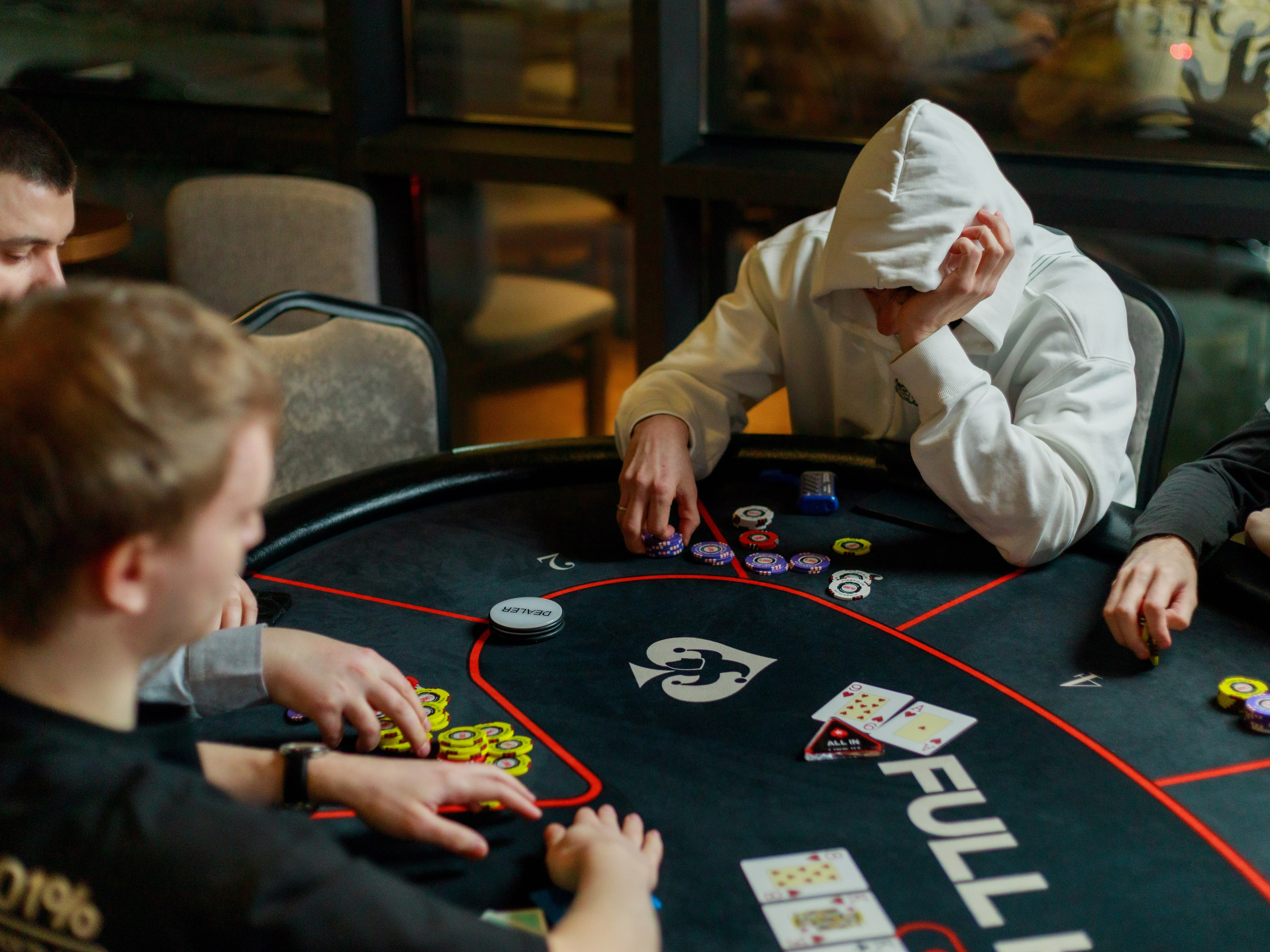 Покерный турнир. Репортажный фотограф в Новосибирске Алена Помазунова