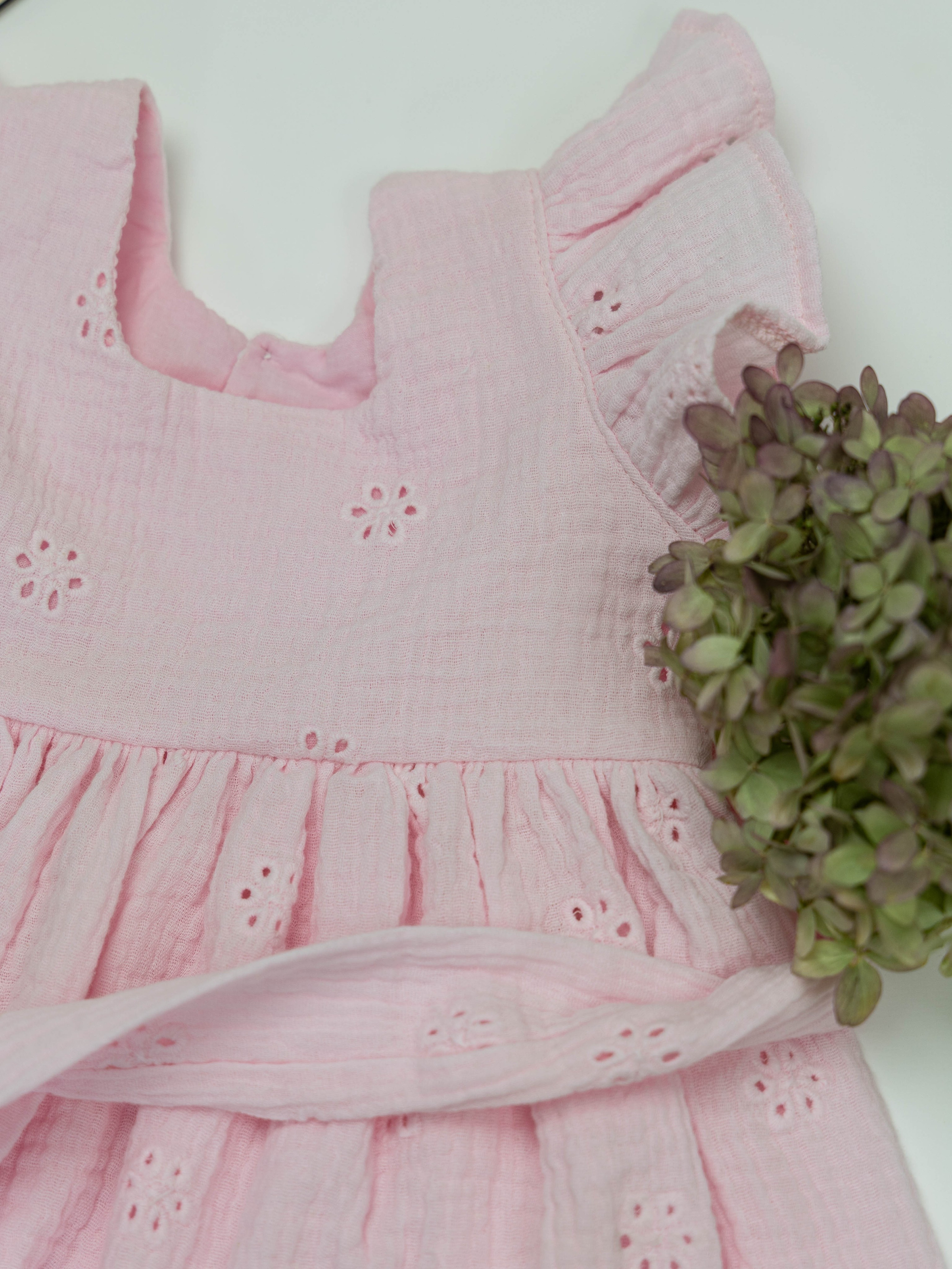 Детские платья. Фотограф для маркетплейсов, фотоуслуги в Жуковском Татьяна Марсуверских