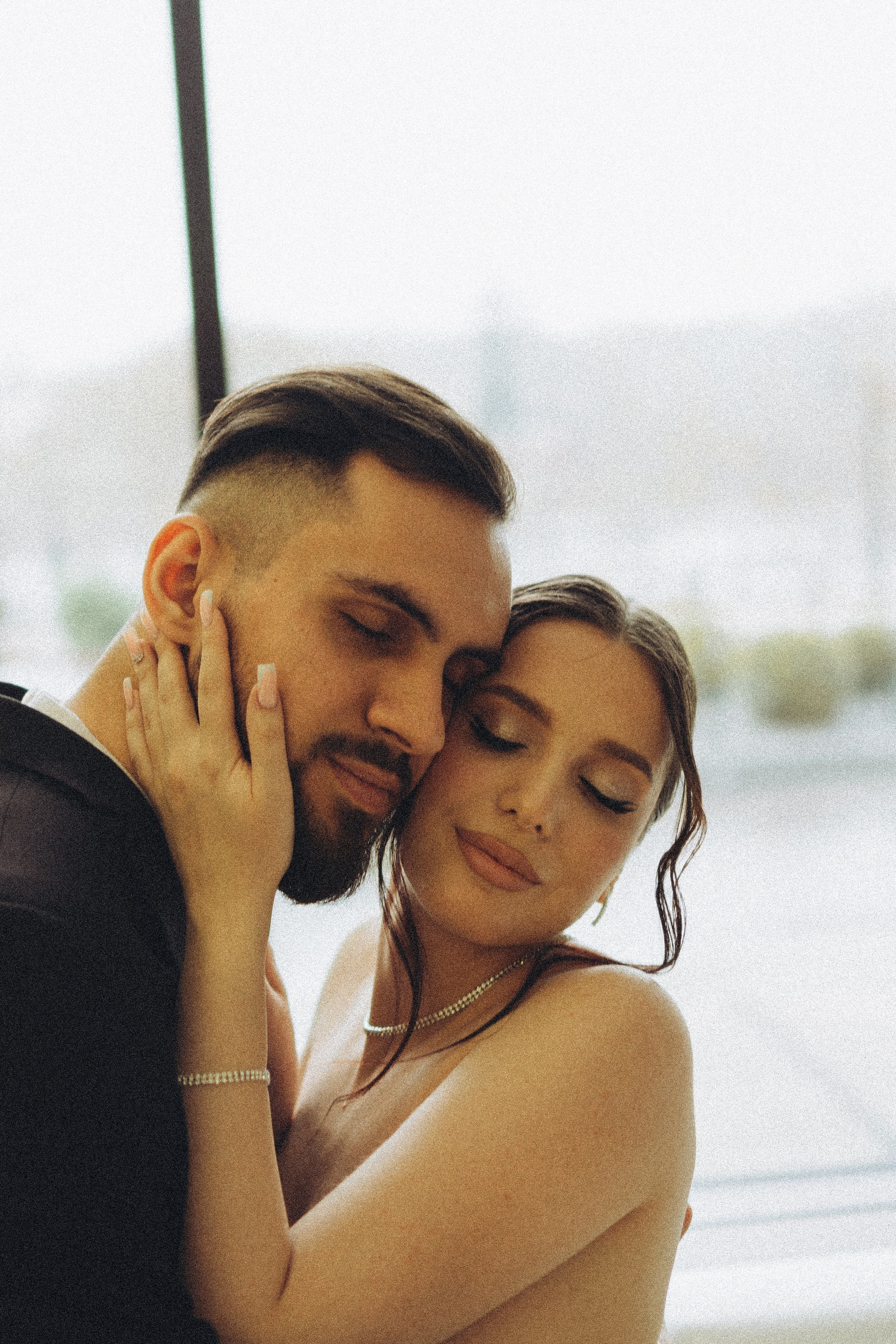 СВАДЕБНАЯ СЬЕМКА СБОРОВ ЖЕНИХА И НЕВЕСТЫ В ОТЕЛЕ И ТАКЖЕ ФОТОСЕССИИЯ В ОТЕЛЕЕ МЕГАПОЛИС БРЯНСК. Профессиональный фотограф, Санкт-Петербург — Виктория Богомолова