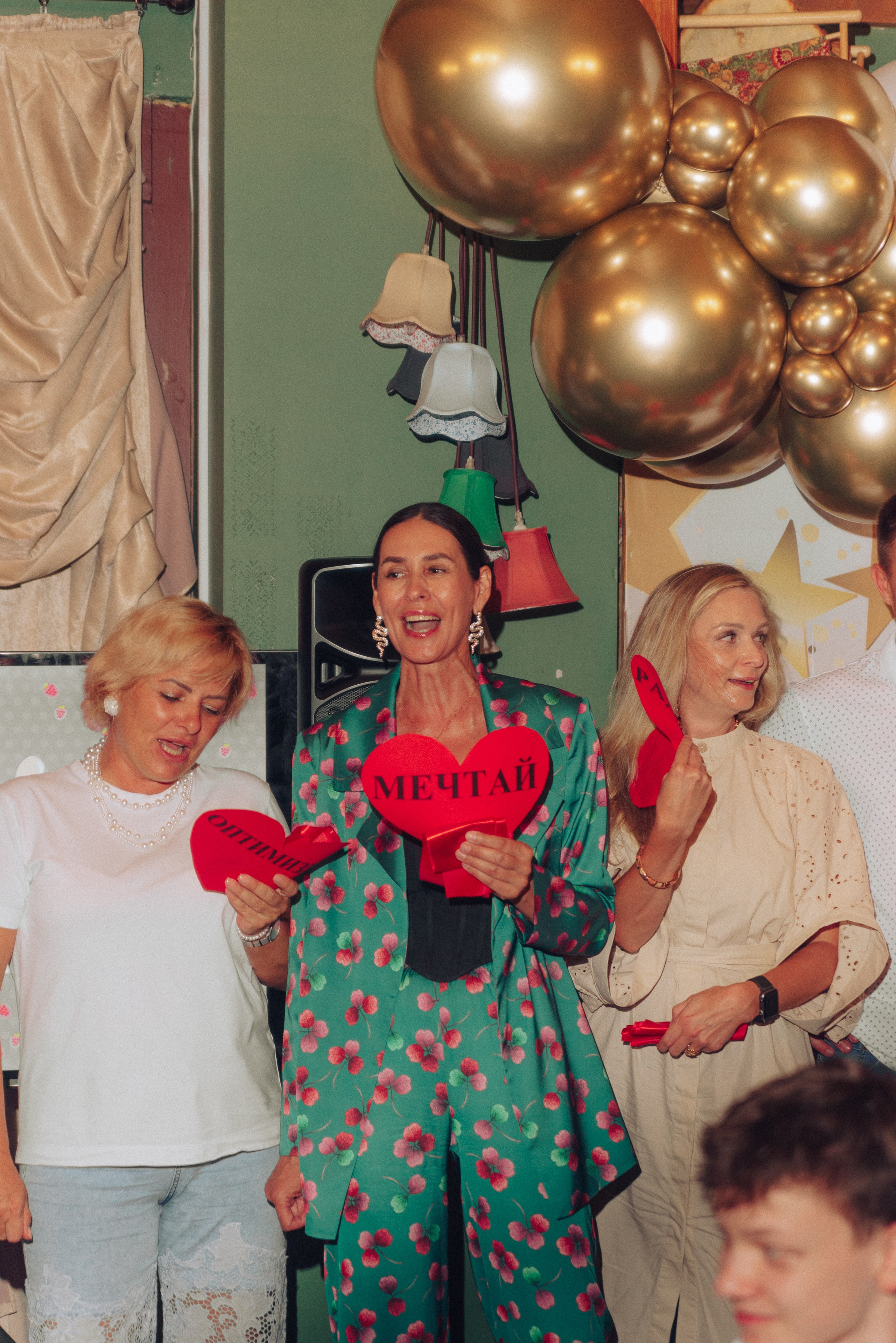 ВЫПУСКНОЙ 9 КЛАСС 5 ГИМ. Семейный и детский фотограф в Хабаровске Малиновская Светлана