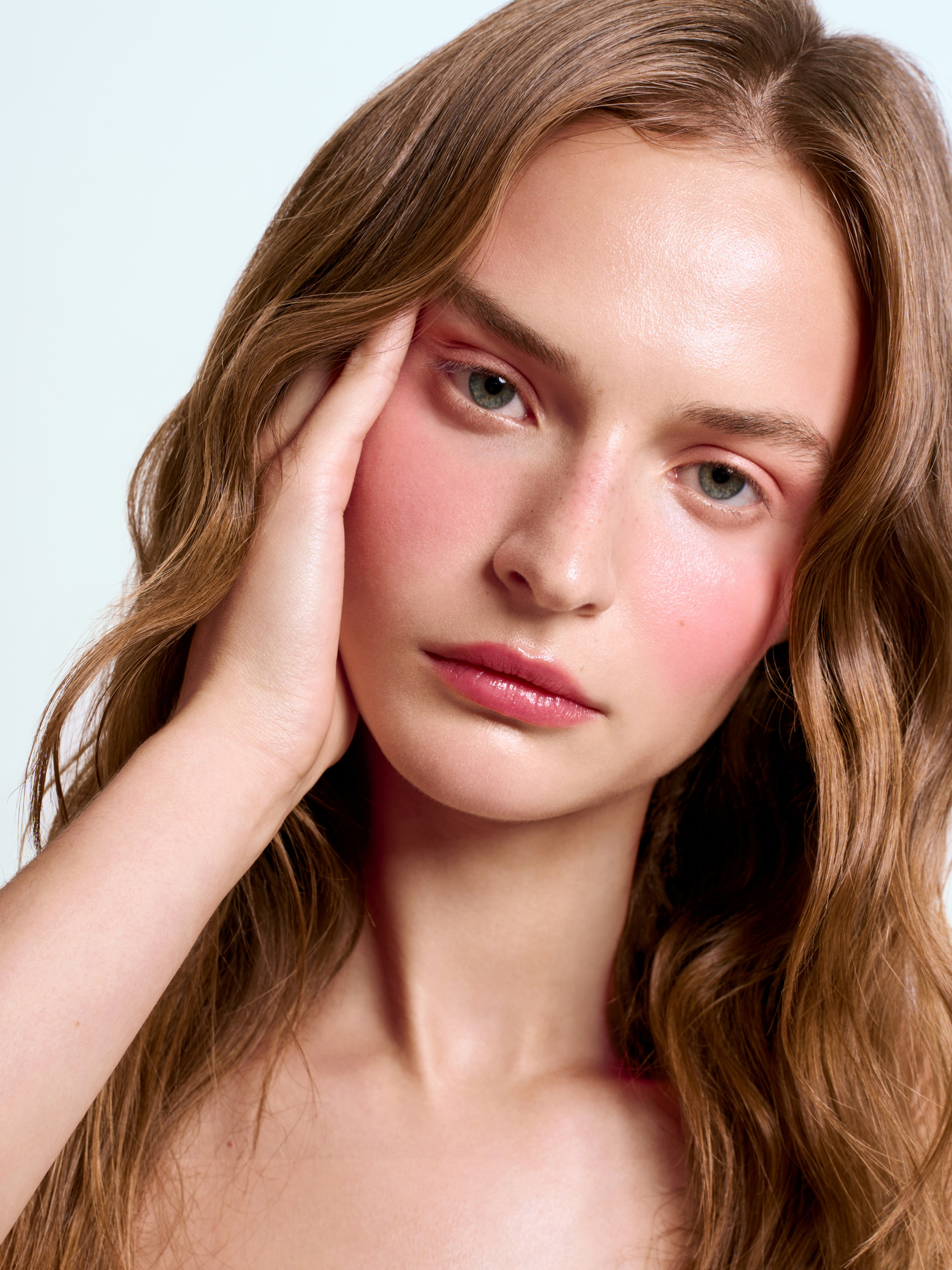 Ph: @liza_alex Hmau: @anastasiaminoginaa & @daubface Teacher: @ab.retoucher Model: @zubiilina Retouch: @mir_marie_