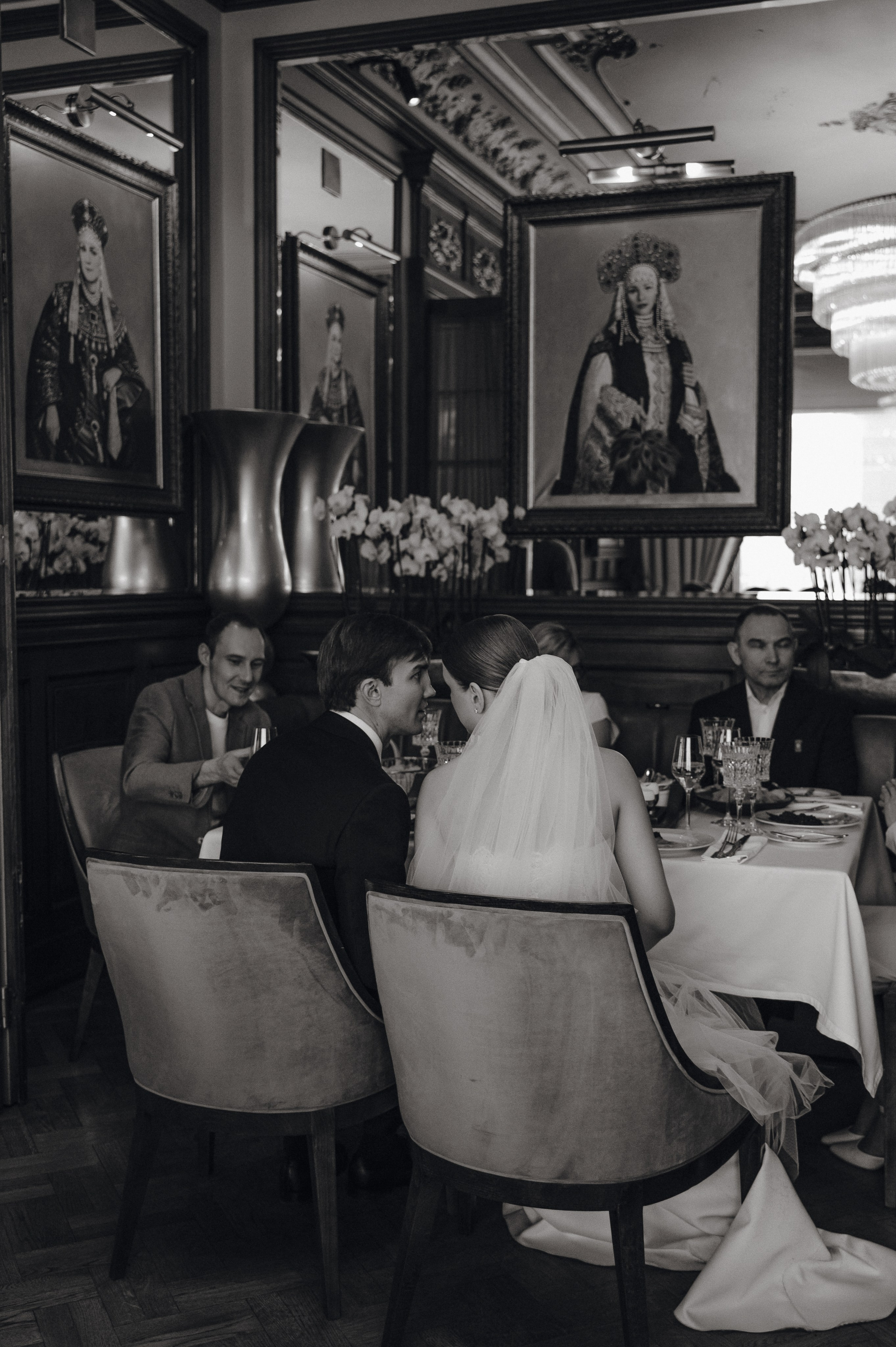 Дмитрий и Луиза. Гостиница Националь и ресторан Белуга. Свадебный фотограф Москва и Санкт-Петербург. Анастасия Чудина