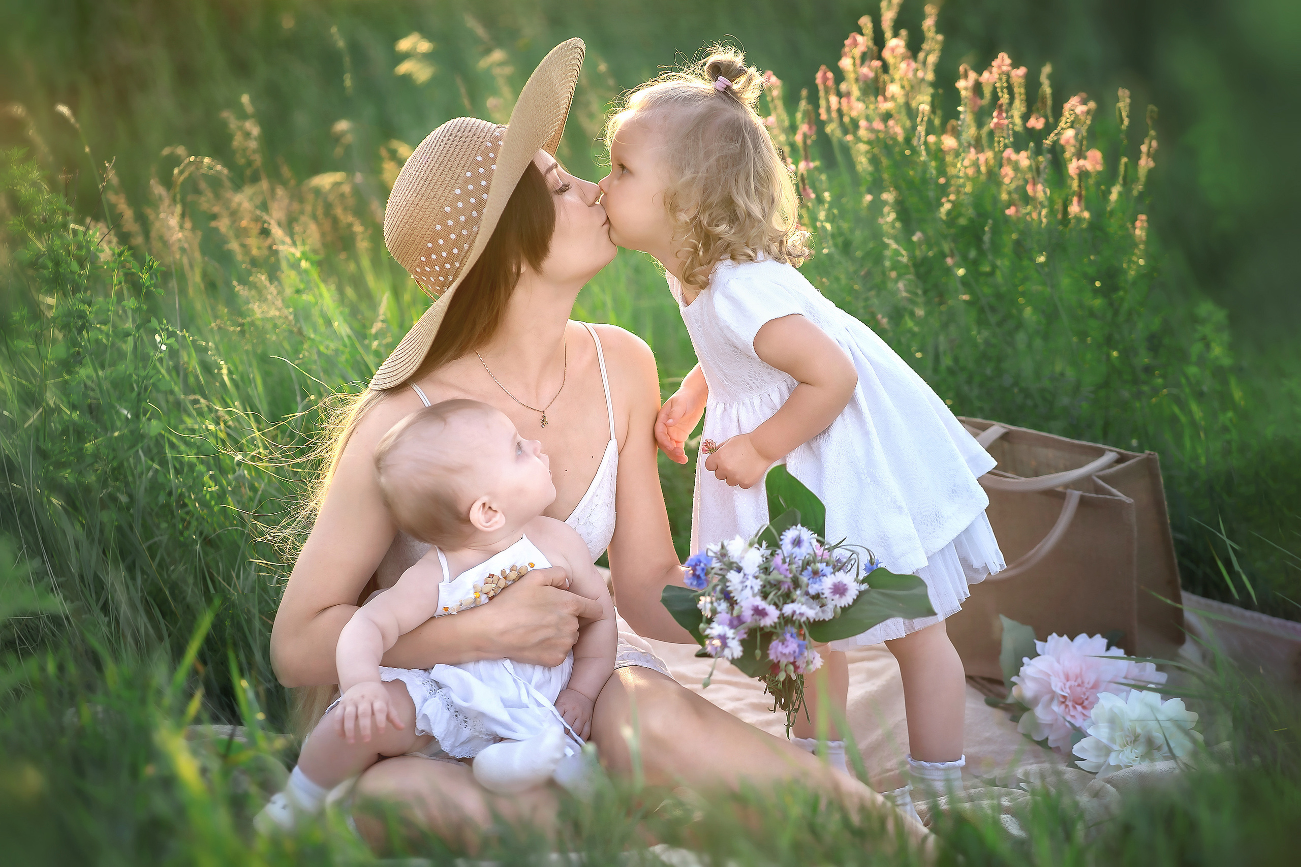 Мама и дочки. Главная