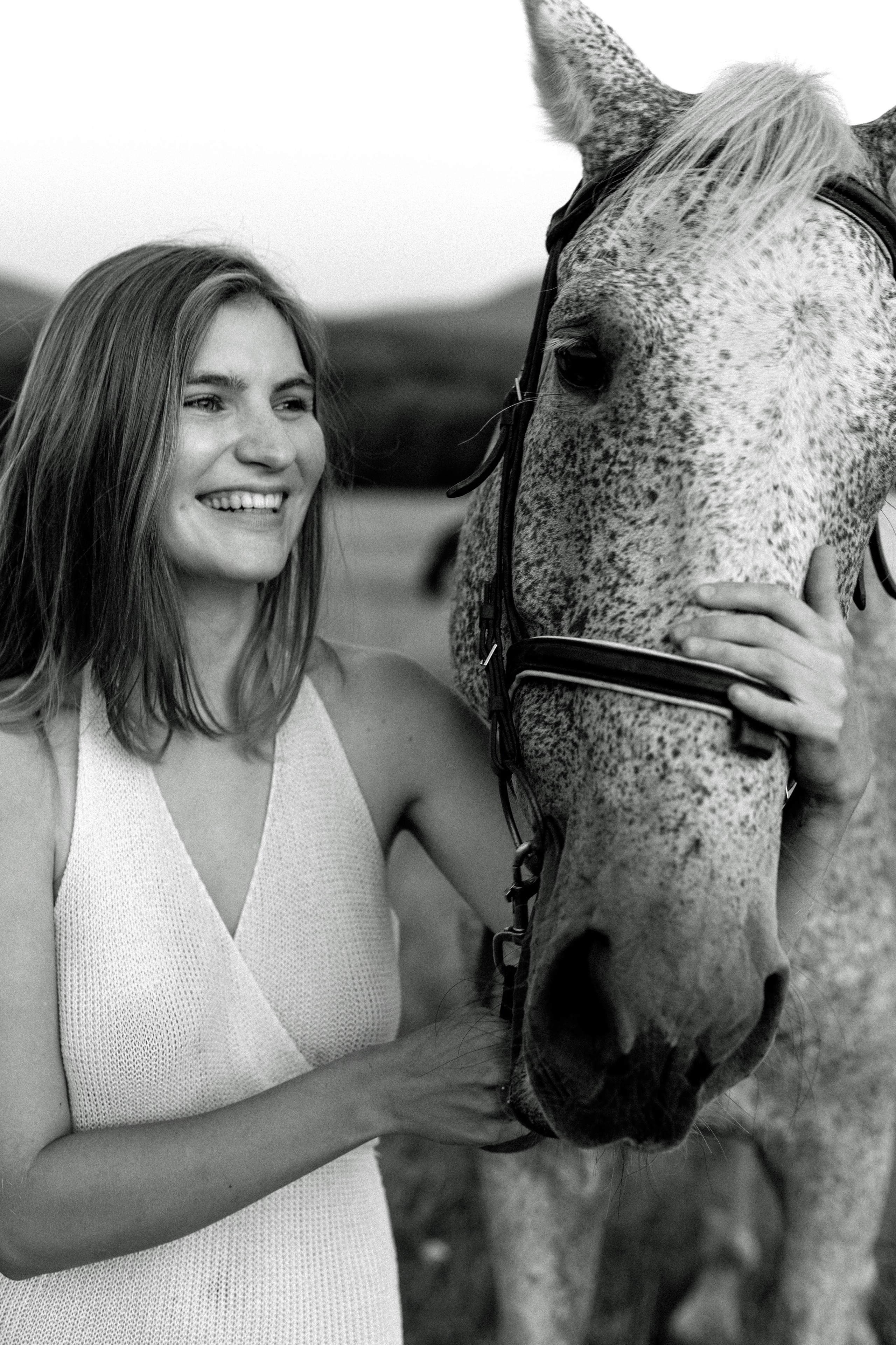 Простор, девушка, лошади. Фотограф в Краснодаре Евгения Михаевич