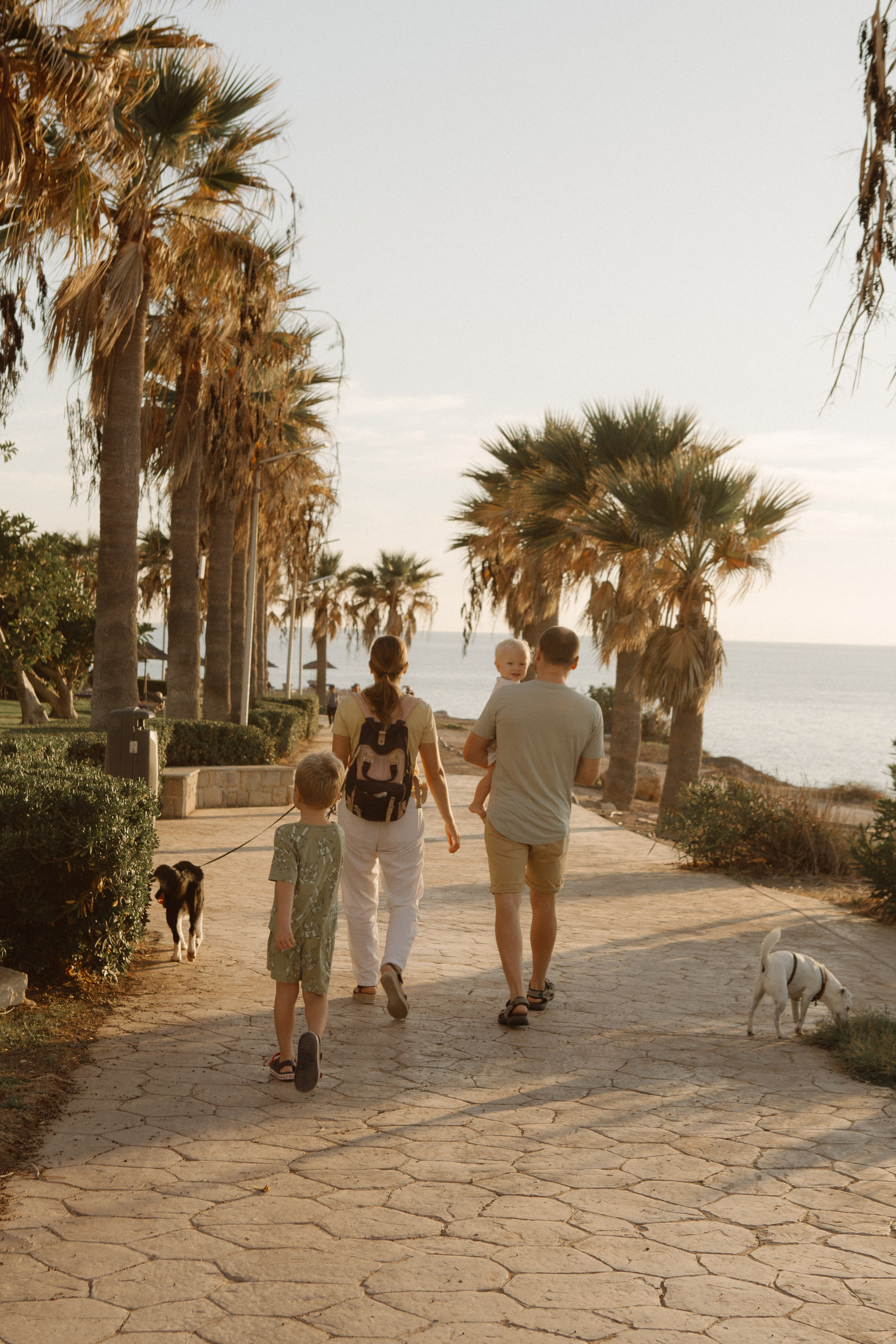 Melymko fam. Portrait, family and pet photographer in Cyprus, Ksenia Bourdelle