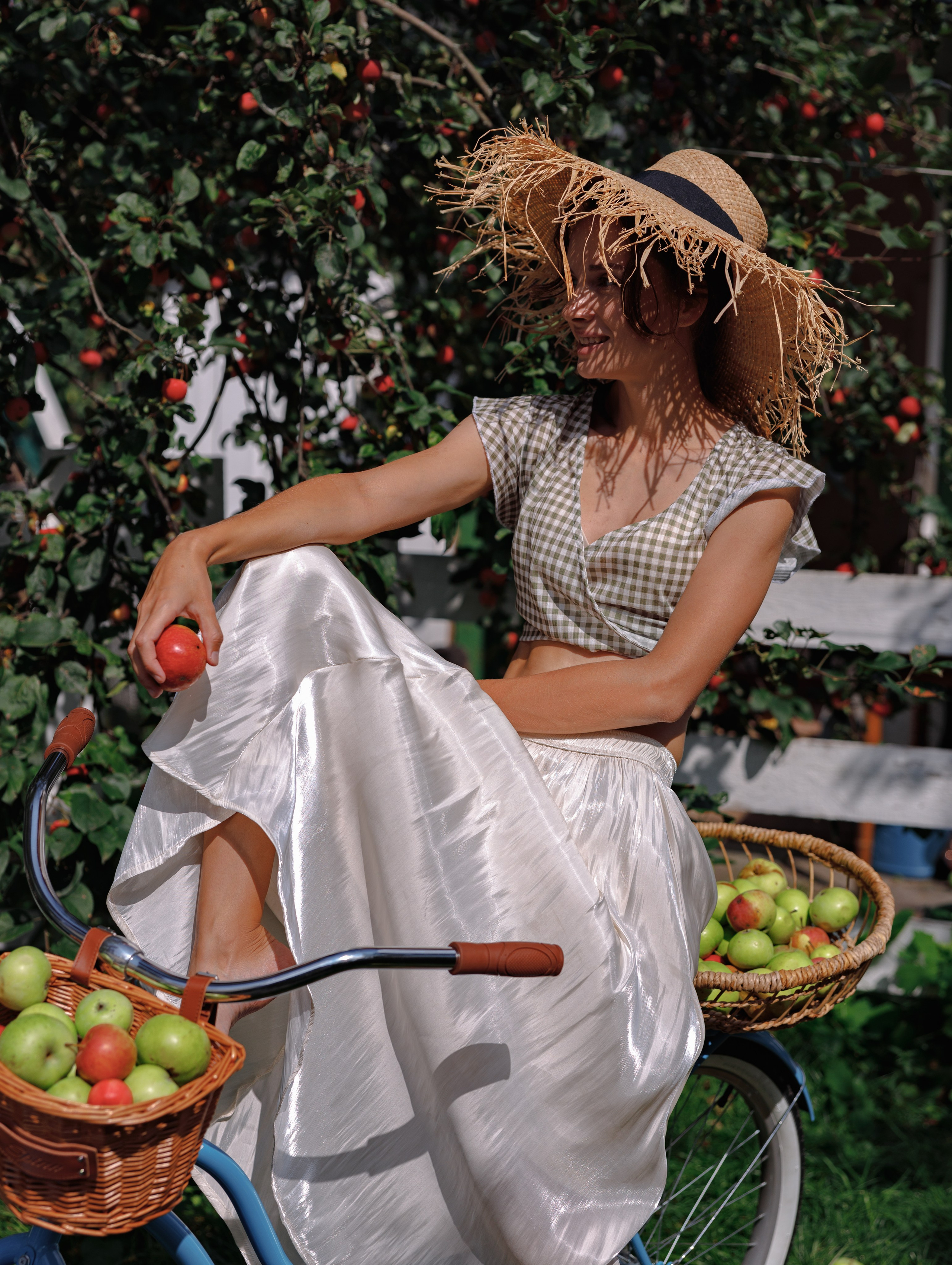 Евгения Нохрина на Зелёной Даче. Фотограф, ретушёр в Москве