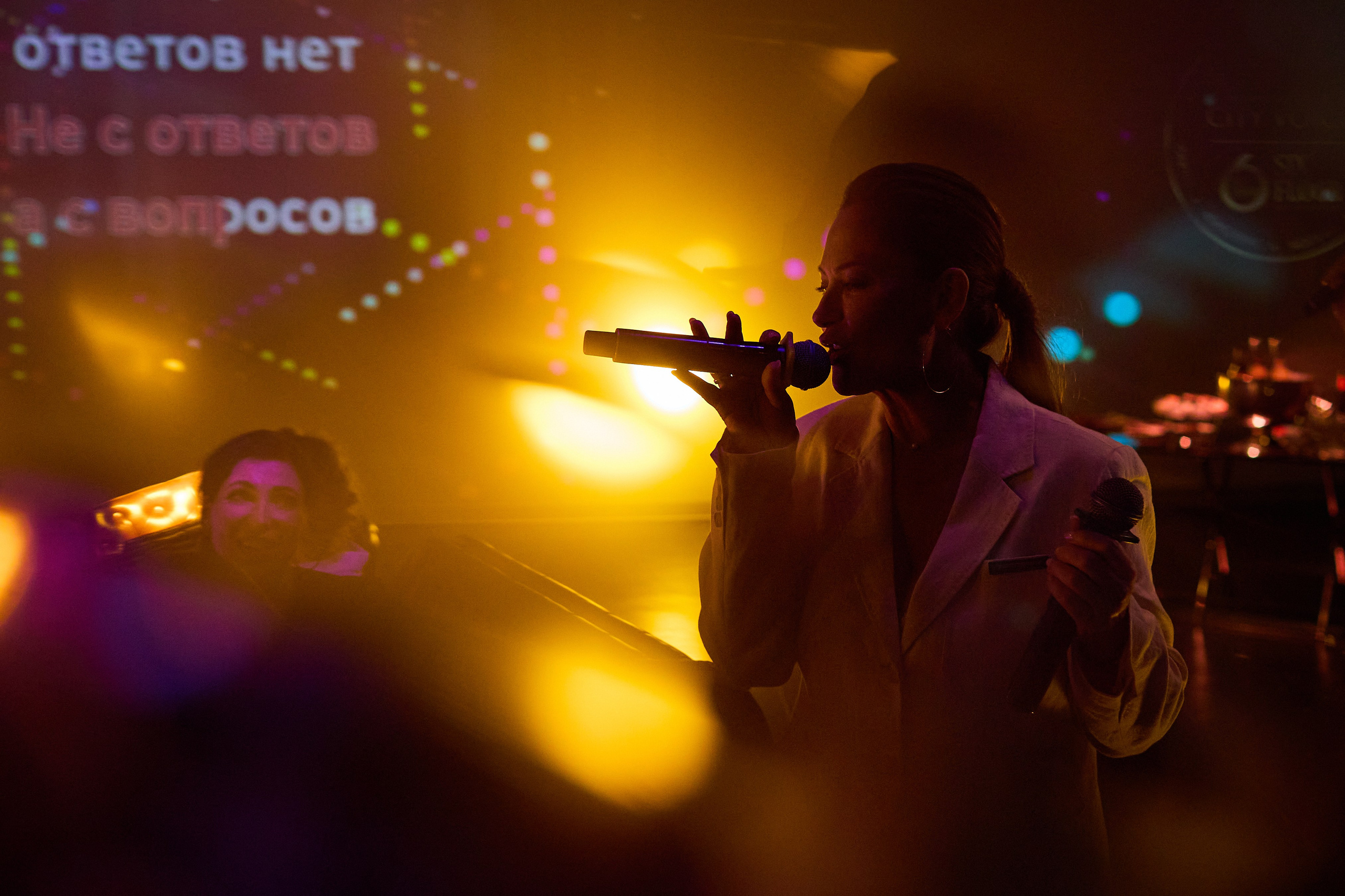 Юбилей в City Voice & Six Floor. Александр Осин — корпоративный и семейный фотограф в Москве