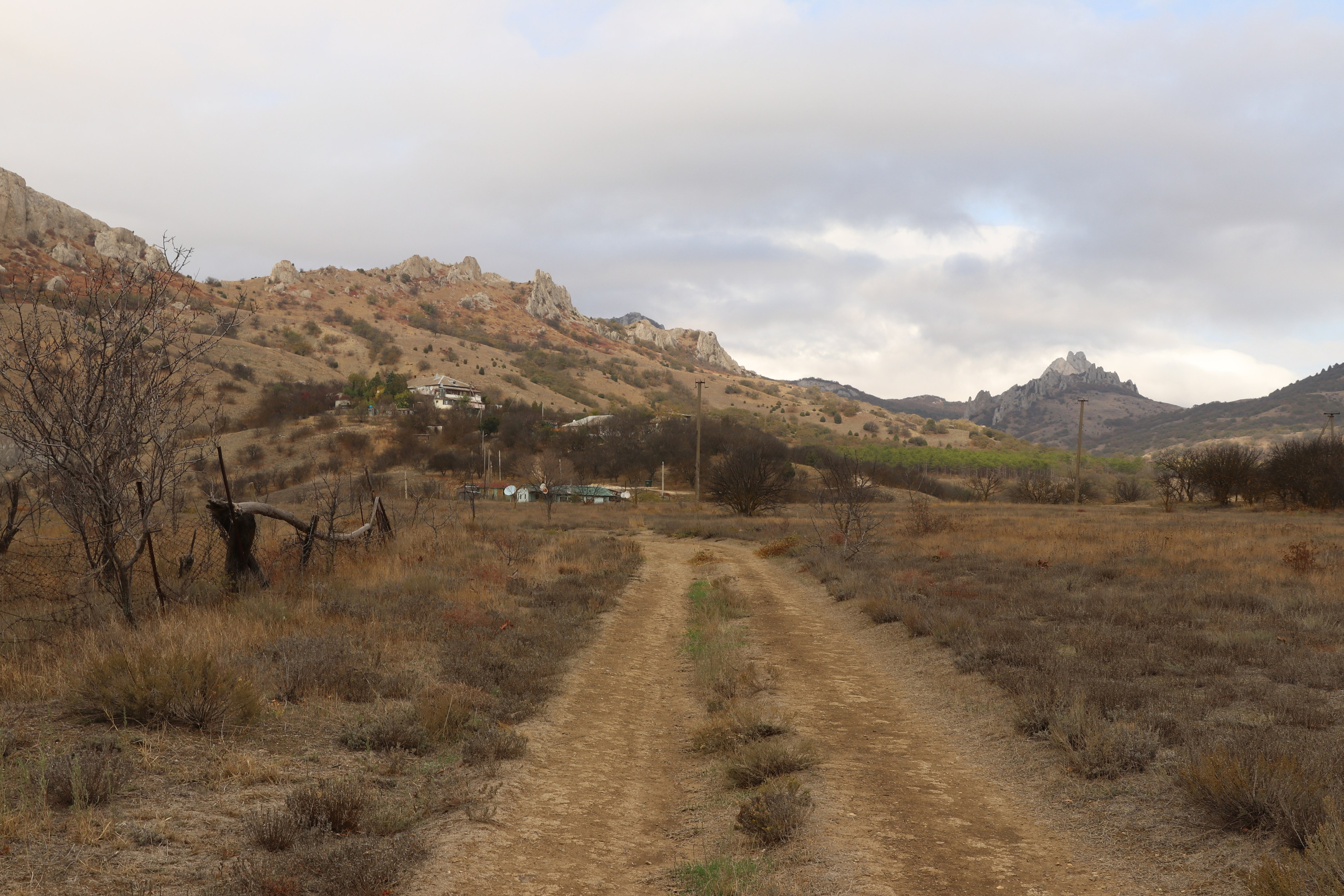 Крым. ЮБК (Гурзуф, Судак и их окрестности). Ноябрь 2023. Путешественник-фотограф из Санкт-Петербурга Татьяна Свистулина