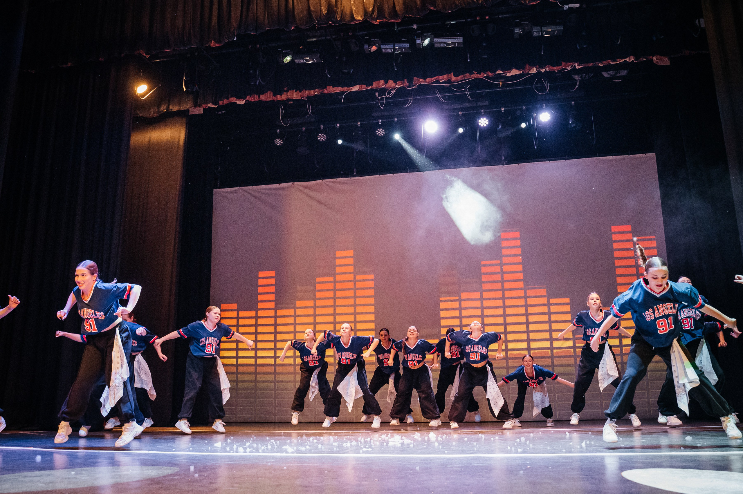 Танцы. Фотограф Елена Рогашкова