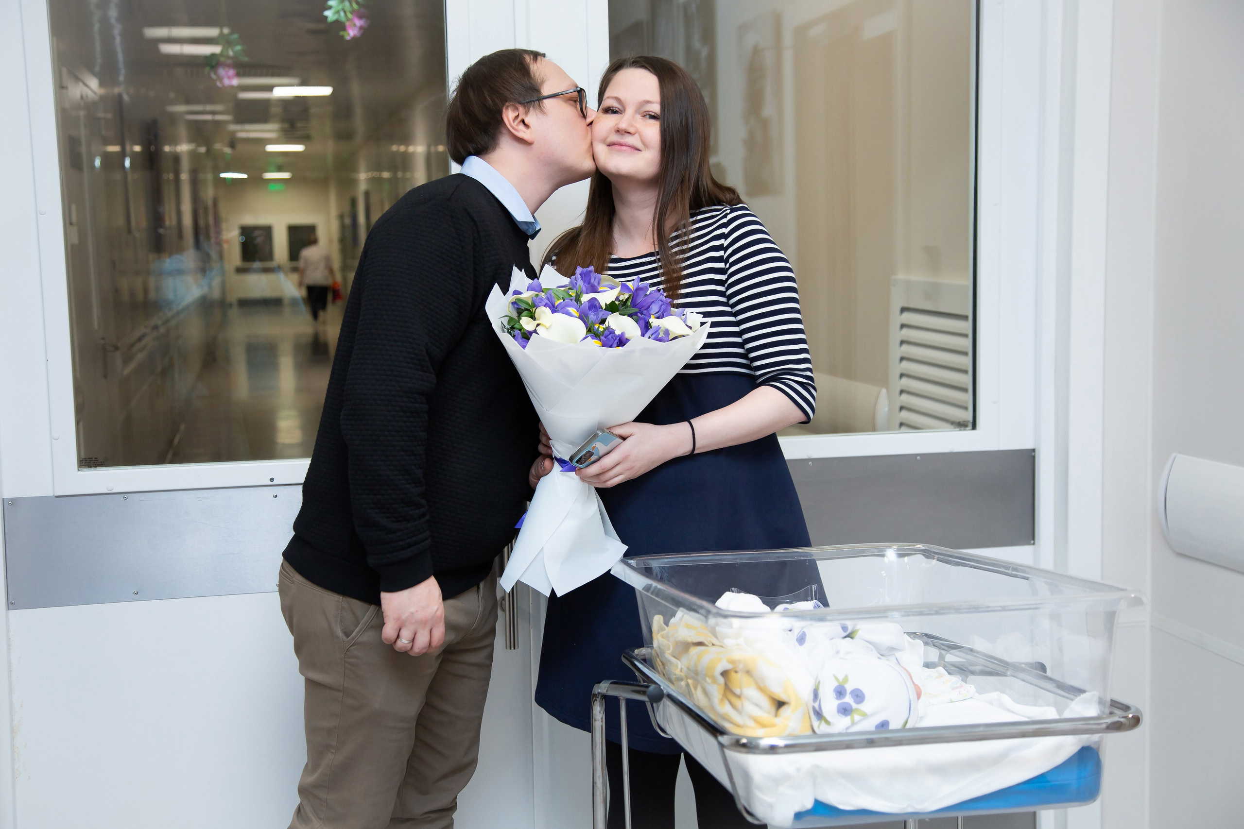 Фотосессия выписки из роддома Лахты. Татьяна Нагорнова — семейный фотограф в Санкт-Петербурге
