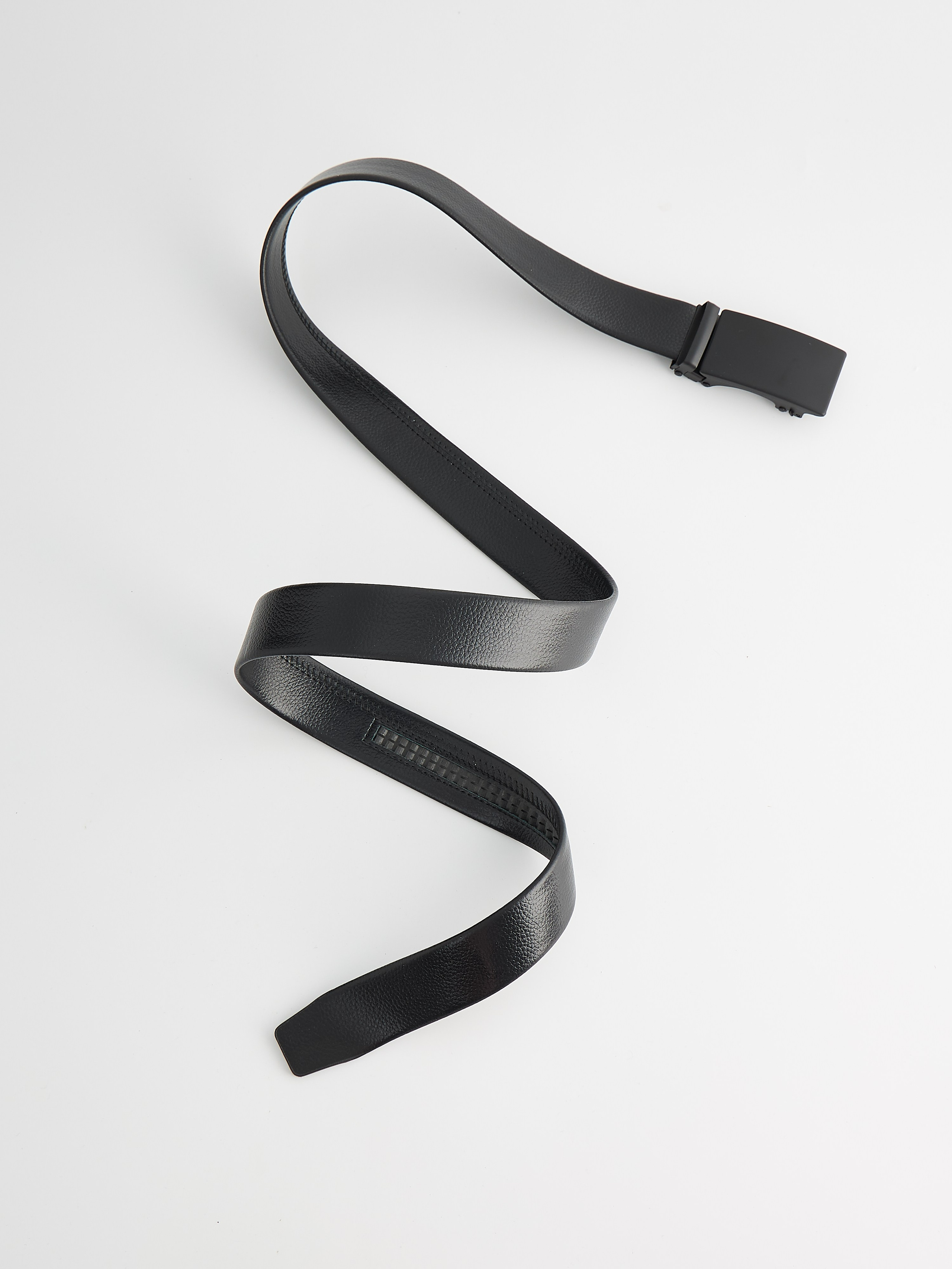 Фотосъемка ремней для маркетплейсов. Алексей Темнов — фотограф в Пятигорске