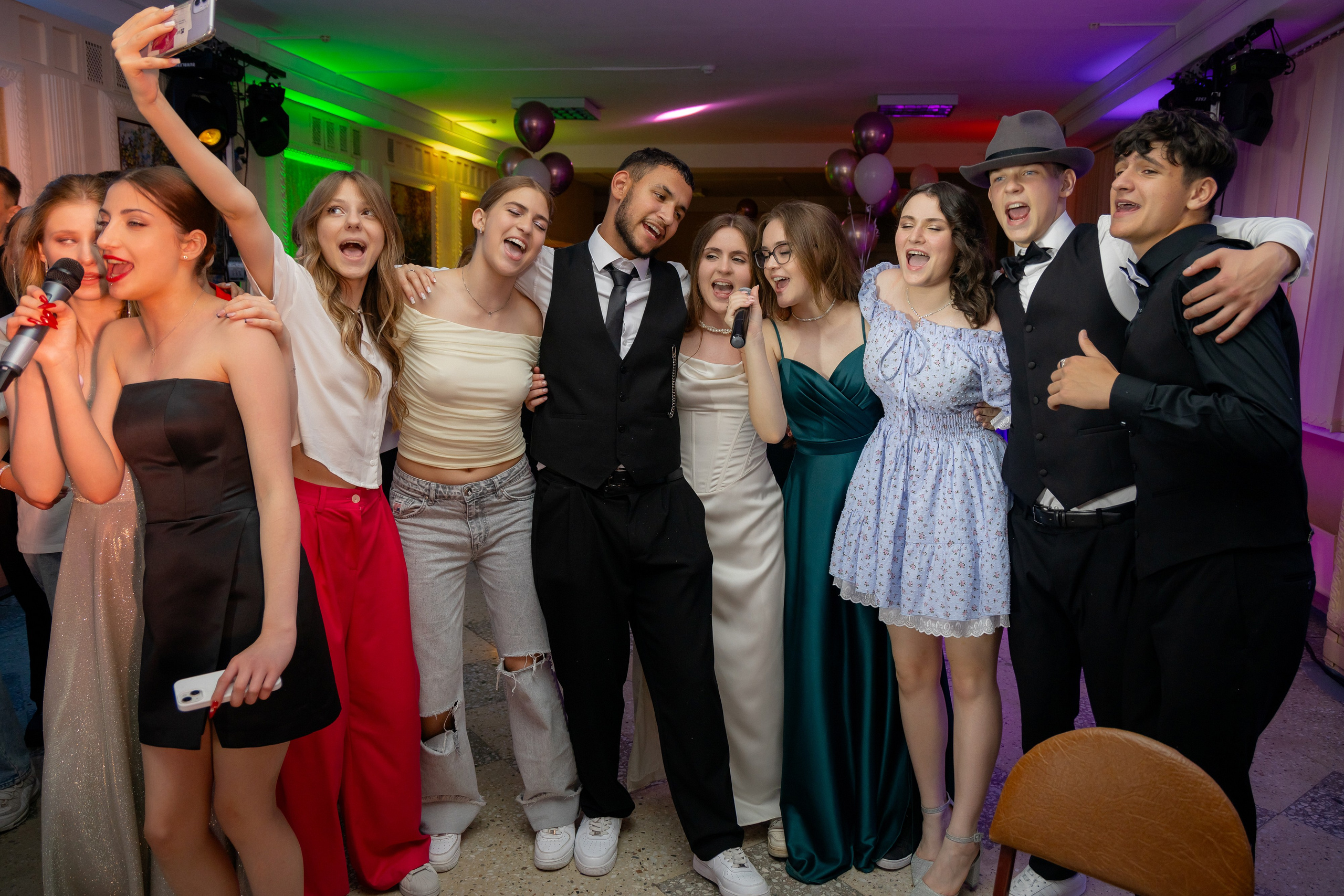 Школьный выпускной 2024 год в Соколе (Минск). Свадебный фотограф в Минске/Беларуси Сергей Спиридонов