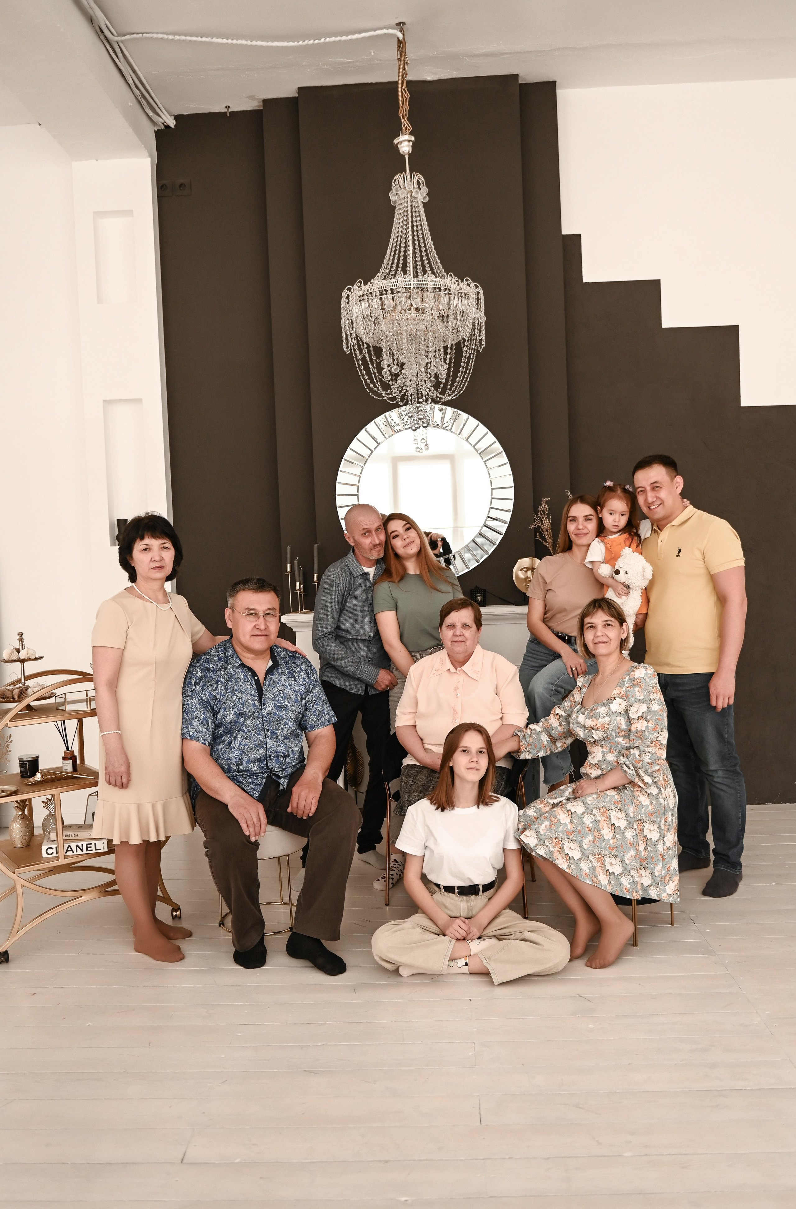 Семейная студийная  фотосессия 2. Свадебный, семейный, детский, контент фотограф в Омске Максим Ильин