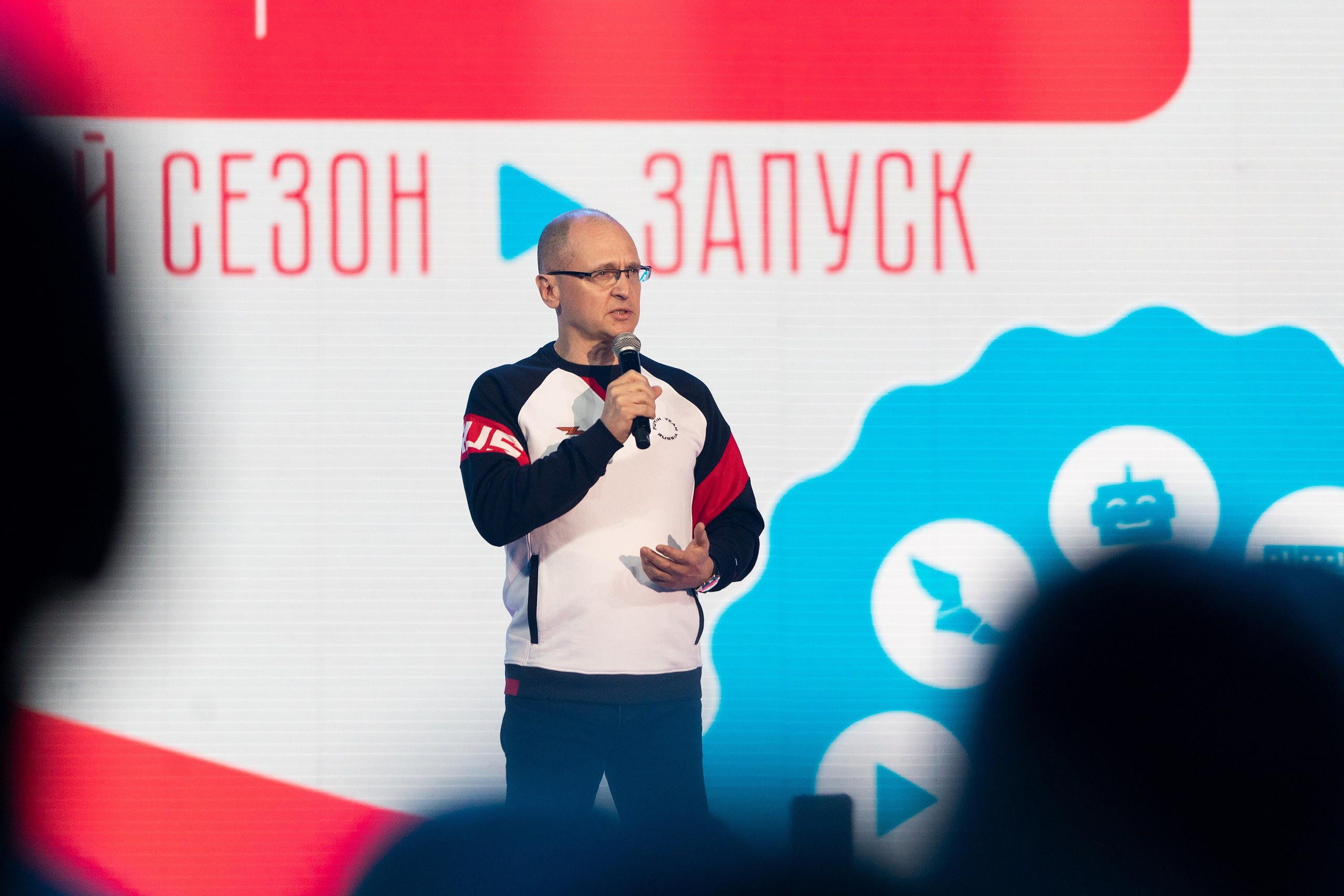 Репортажный фотограф в Сочи — профессиональная съёмка событий и мероприятий. Профессиональная фотосъемка в Сочи: репортаж, предметная, ювелирная фотосъемка, недвижимость, фуд-фотография. Фотограф Александр Афанасьев