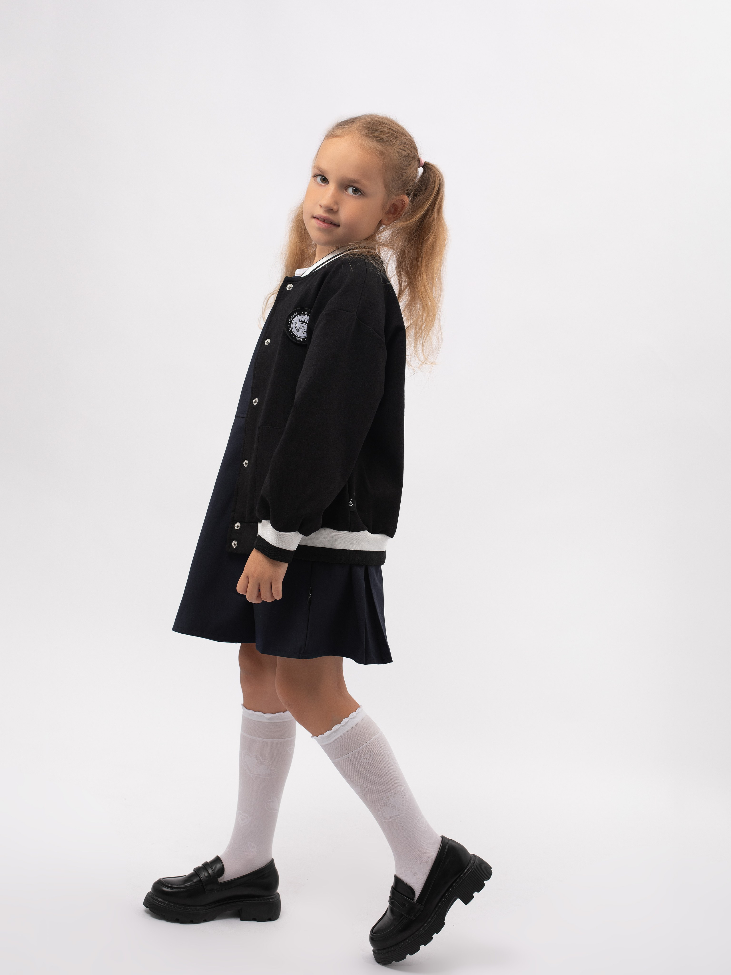 Школьная одежда. Фотостудия предметной и модельной съёмки для маркетплейсов