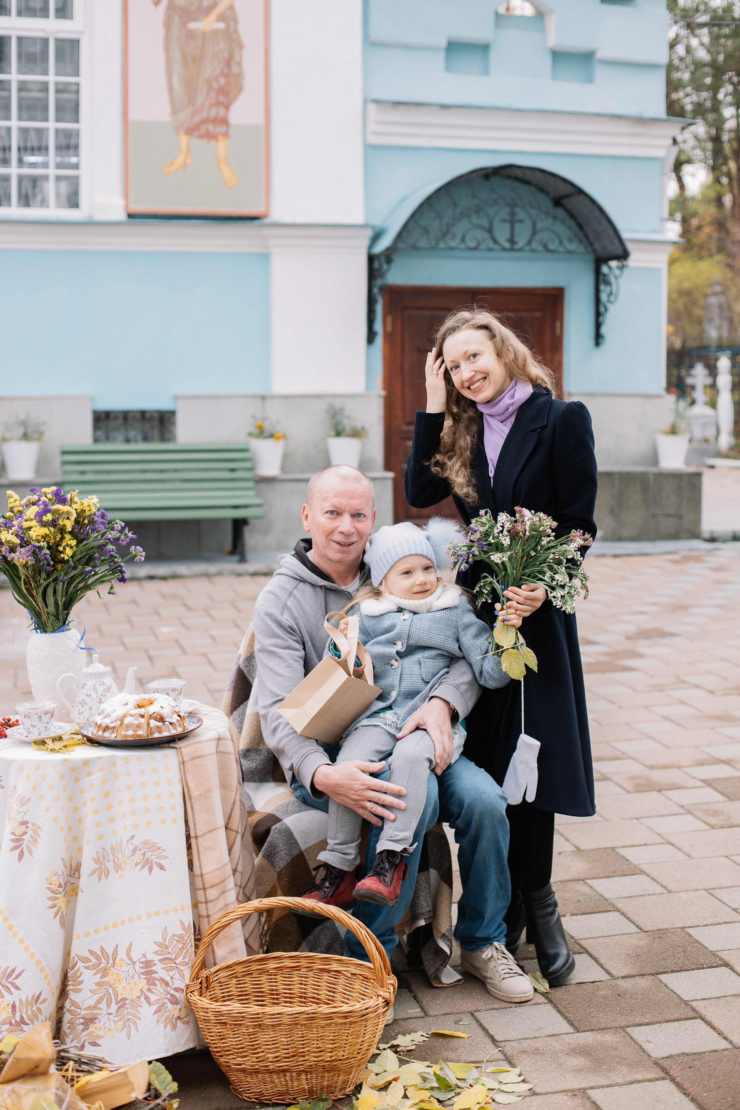 Покров в храме Иоанна Предтечи. Семейный фотограф Трусова Евгения в Екатеринбурге