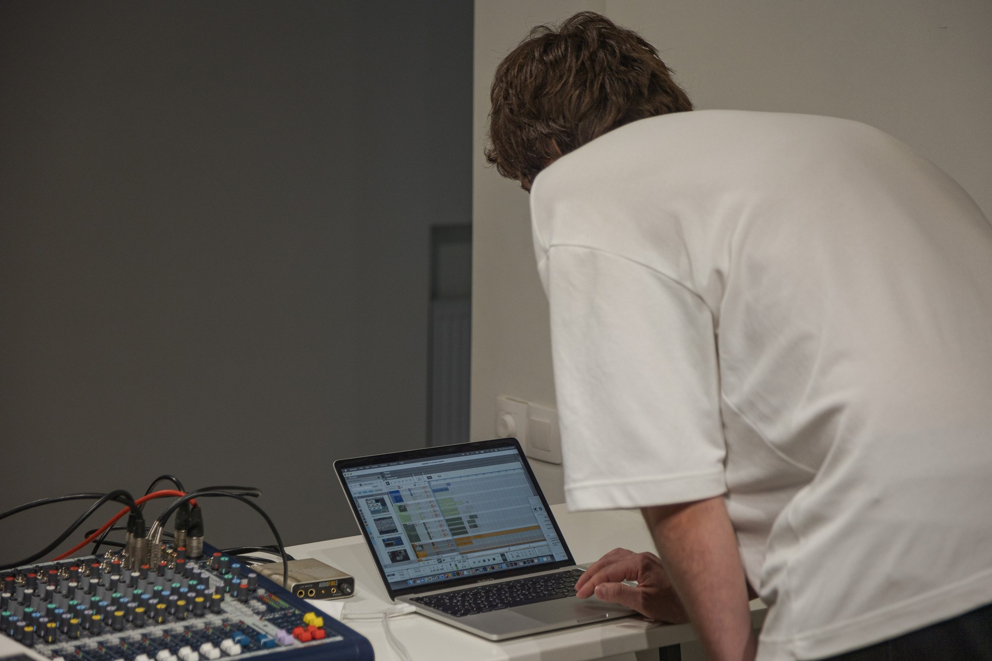 Равновесие с погрешностью. Фотограф городских и семейных событий Артем Карпухин